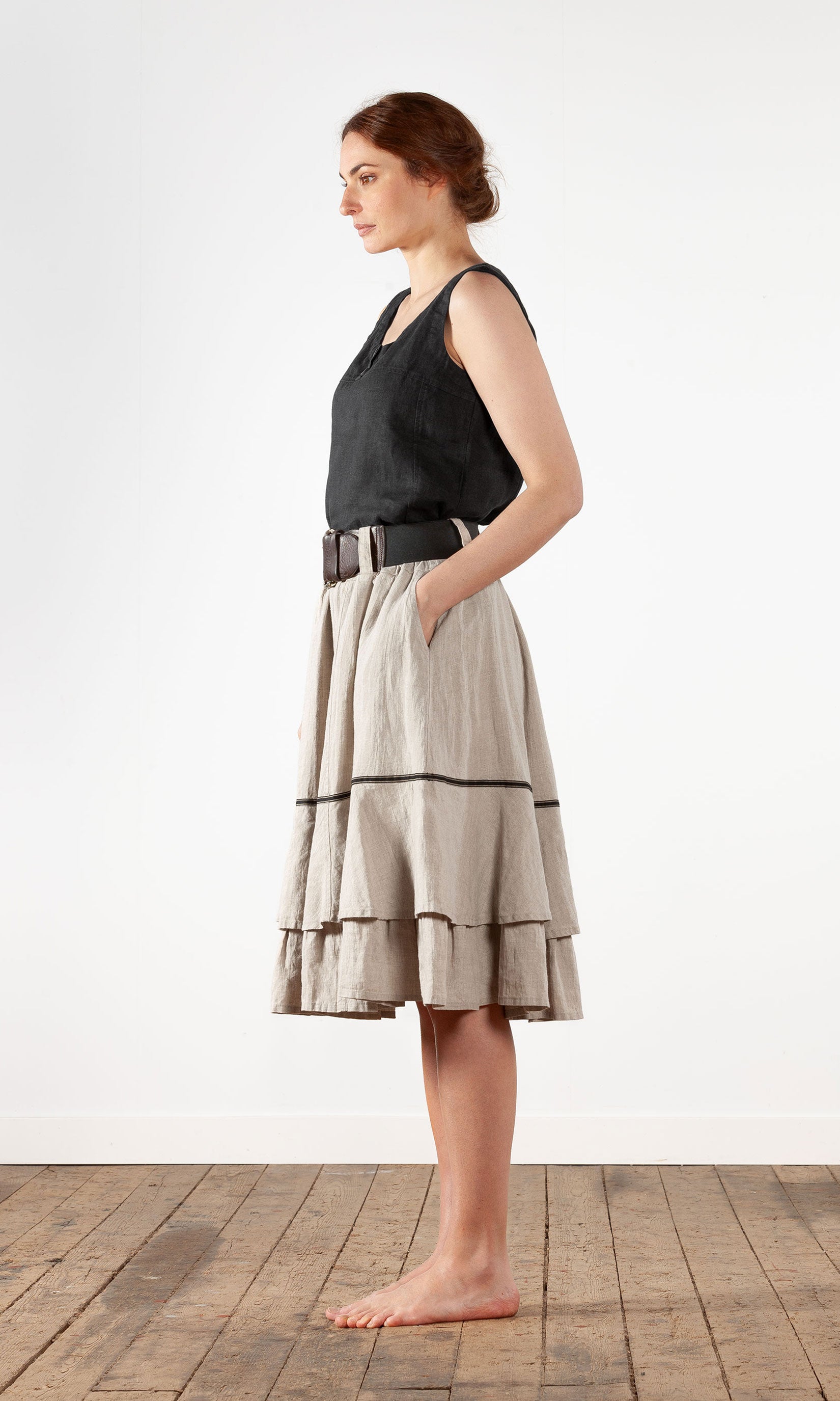 Leinenrock mit dekorativem Band