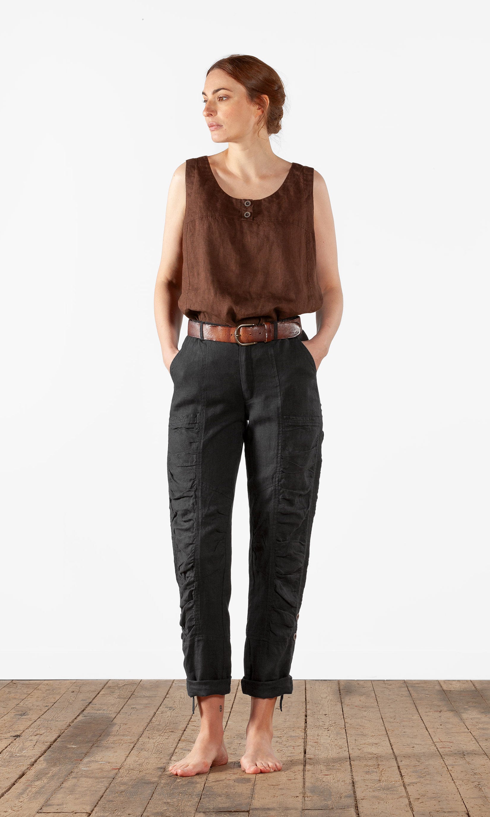 Pleated linen trousers