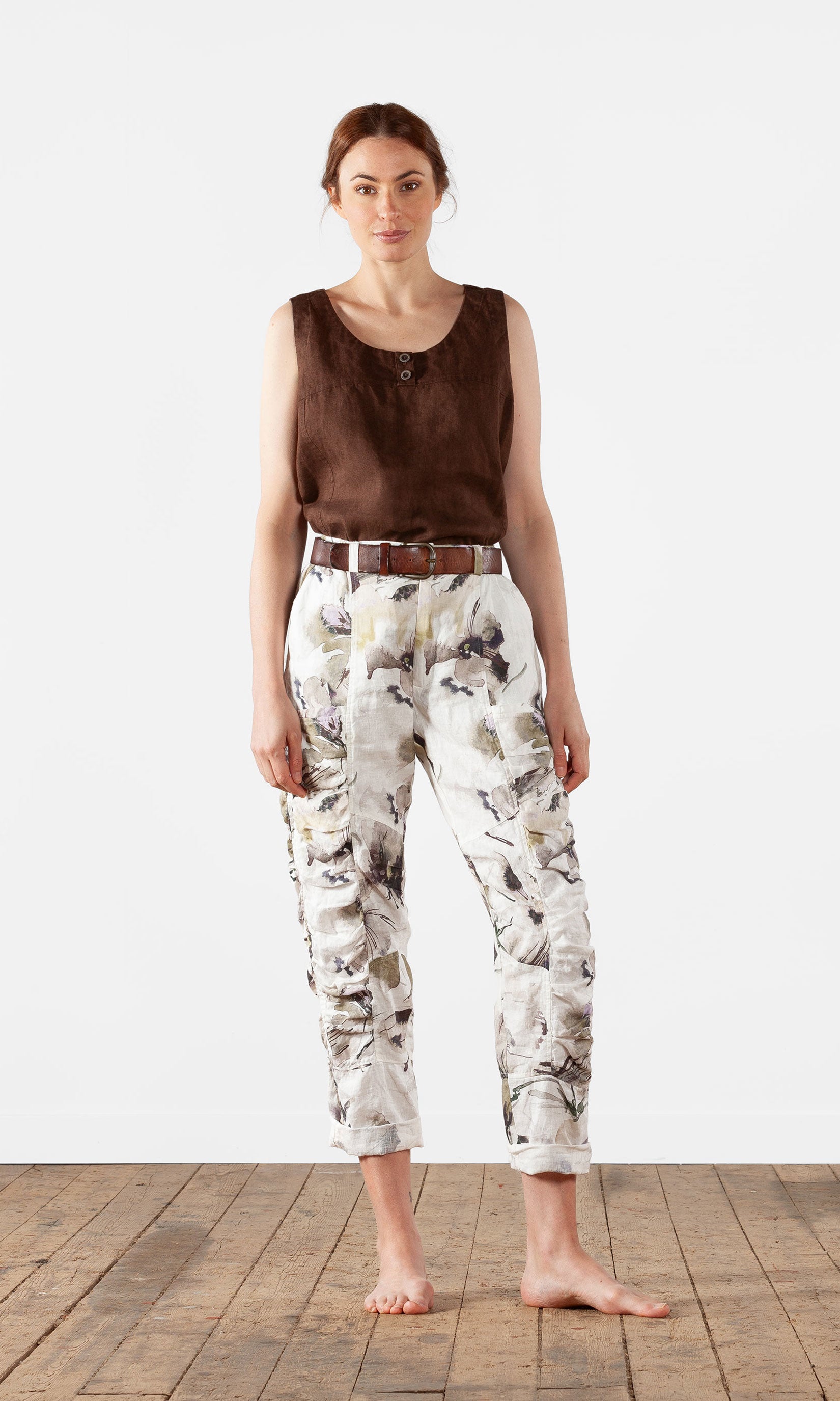 Pleated linen trousers