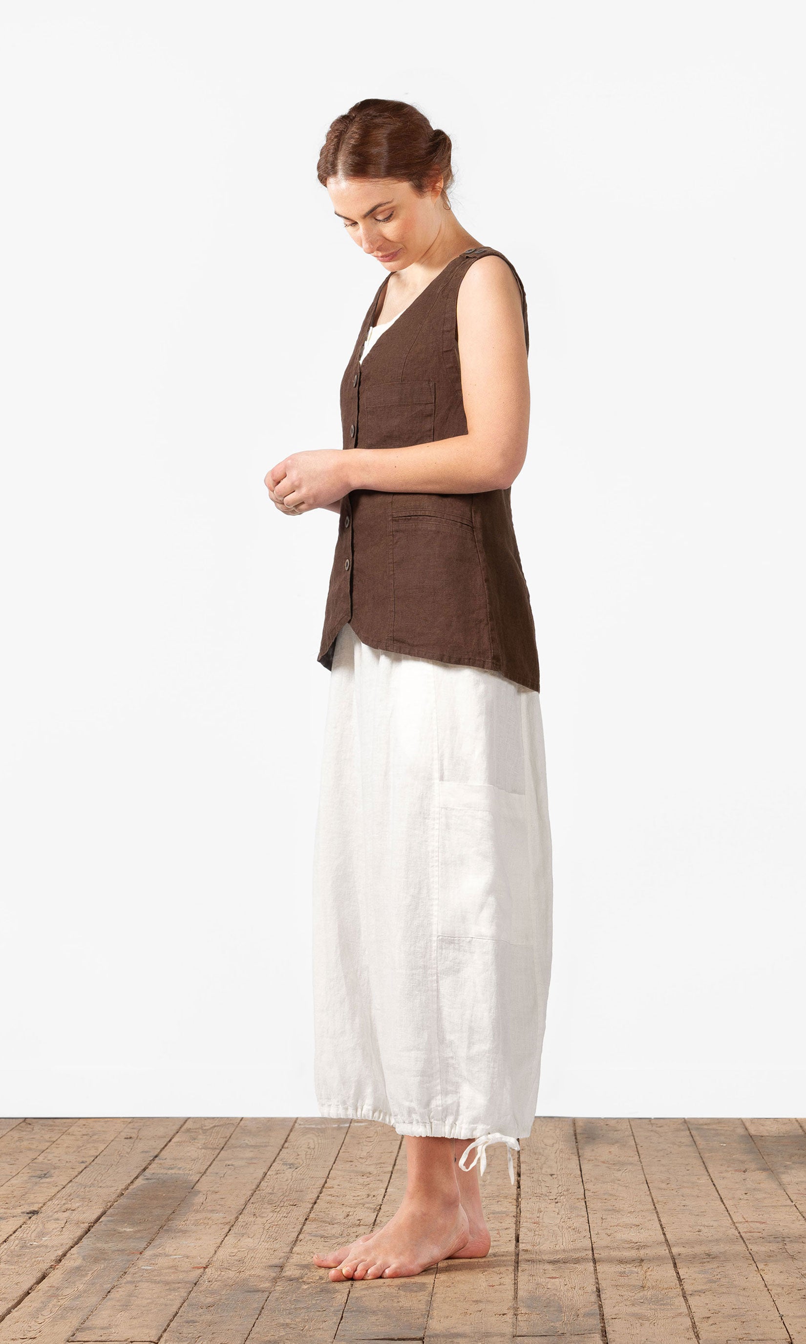Extra wide linen trousers with drawstring