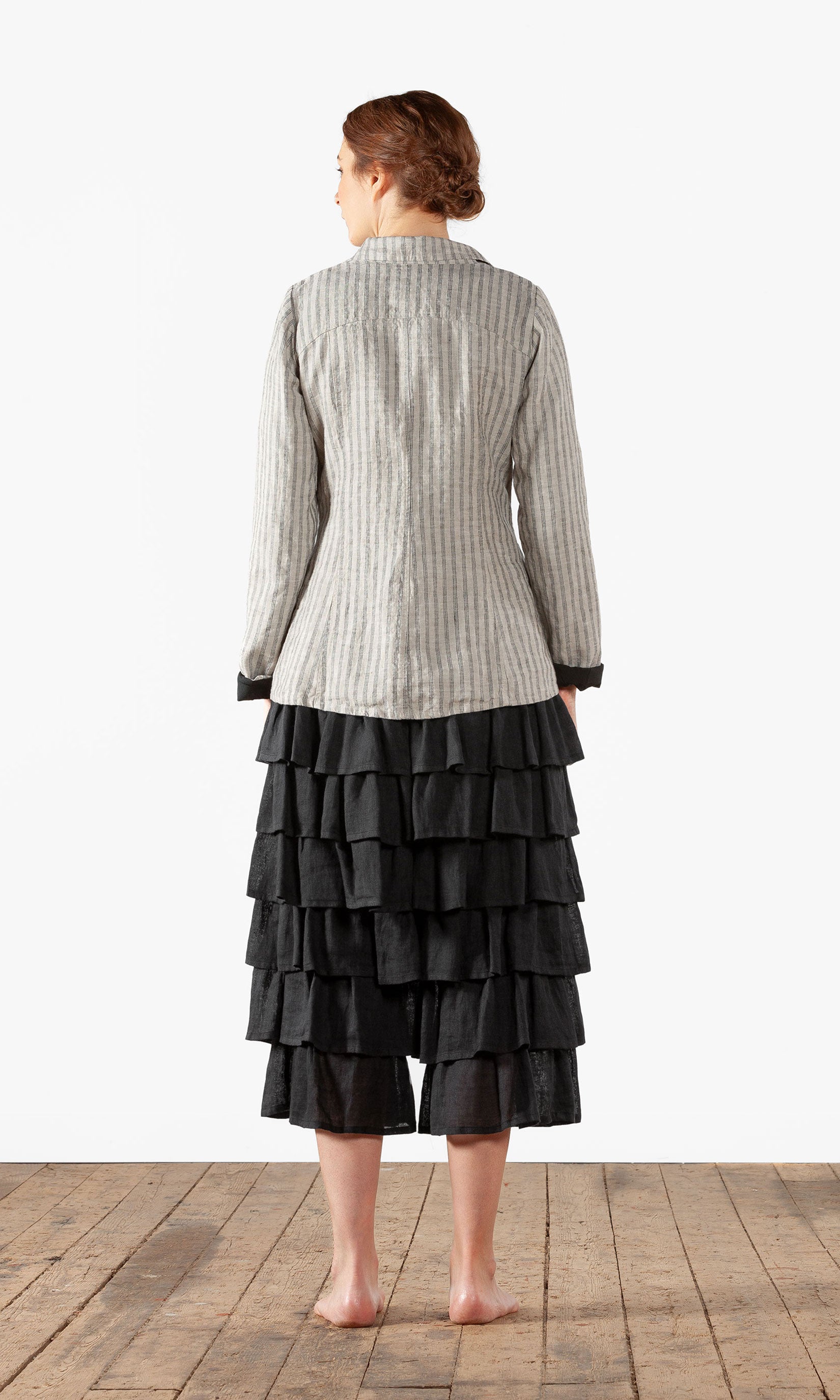 Classic fitted lined linen blazer