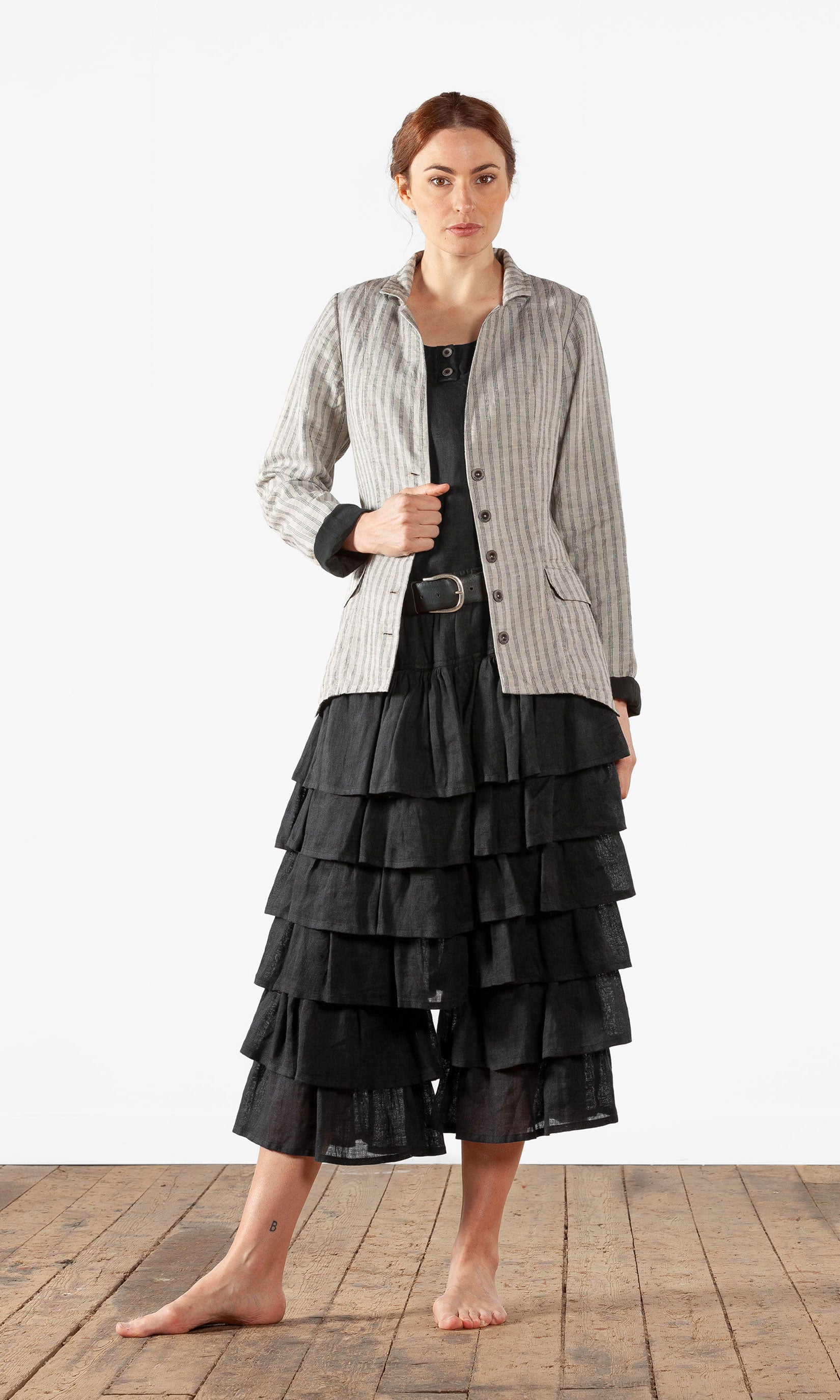 Classic fitted lined linen blazer