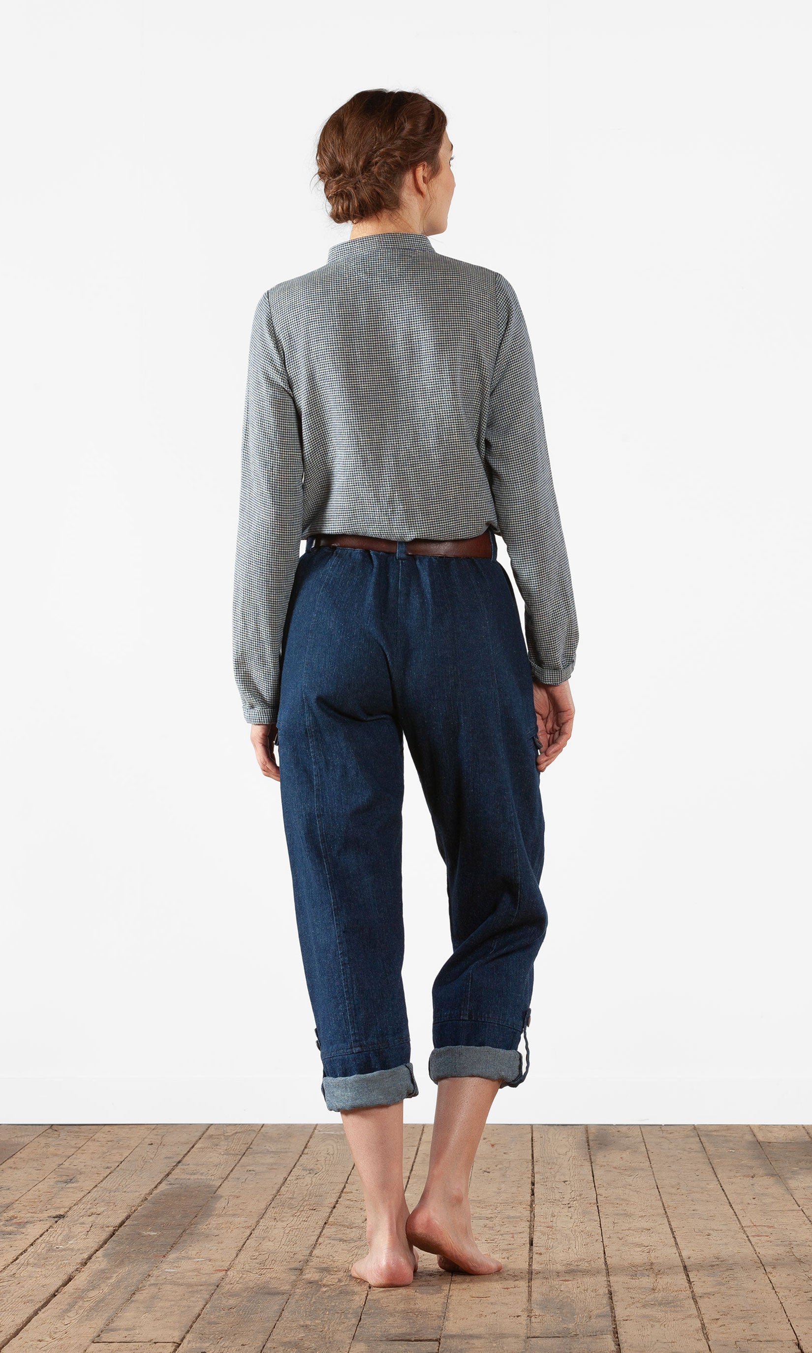 Jeans with many pockets