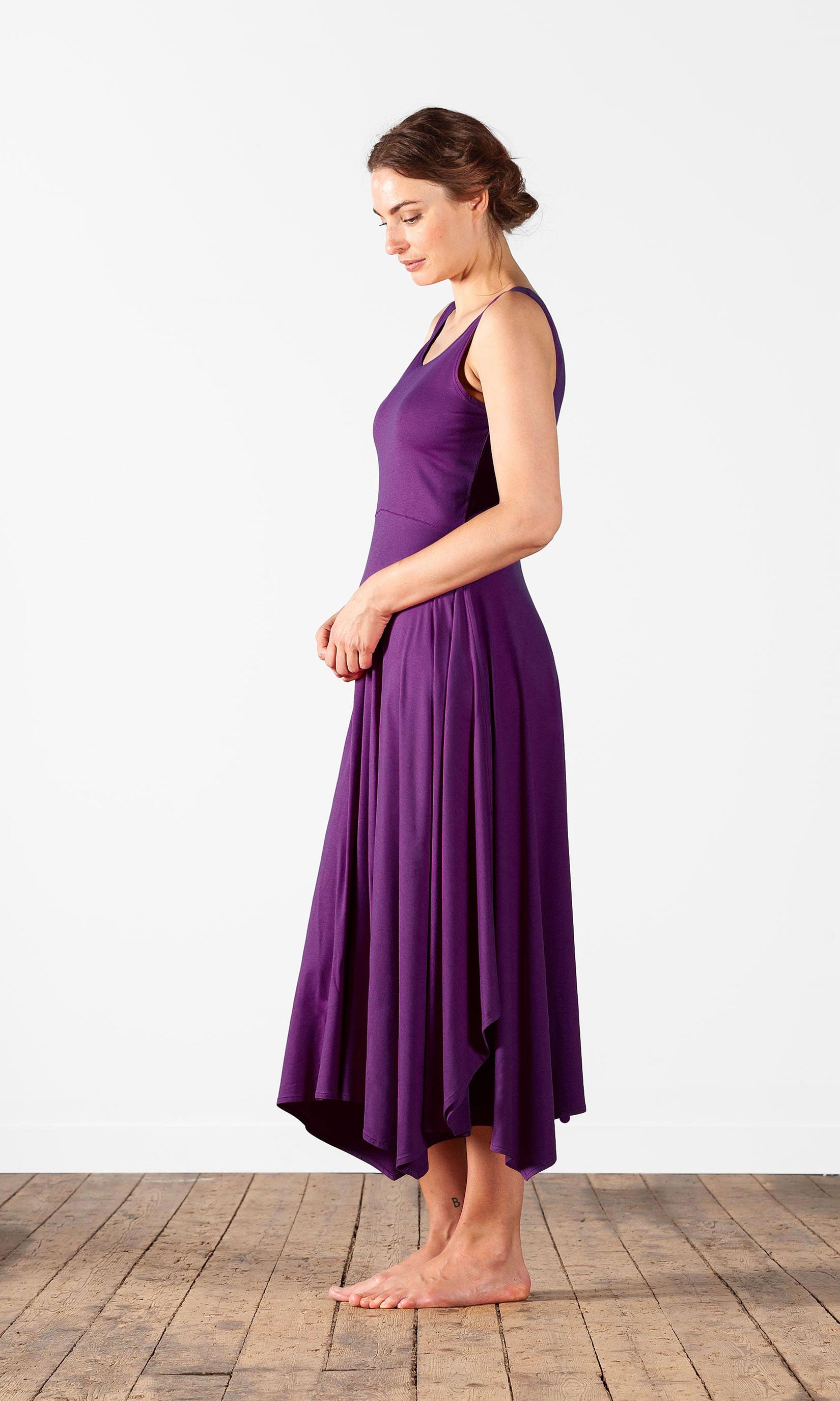 Viskosklänning utan ärm