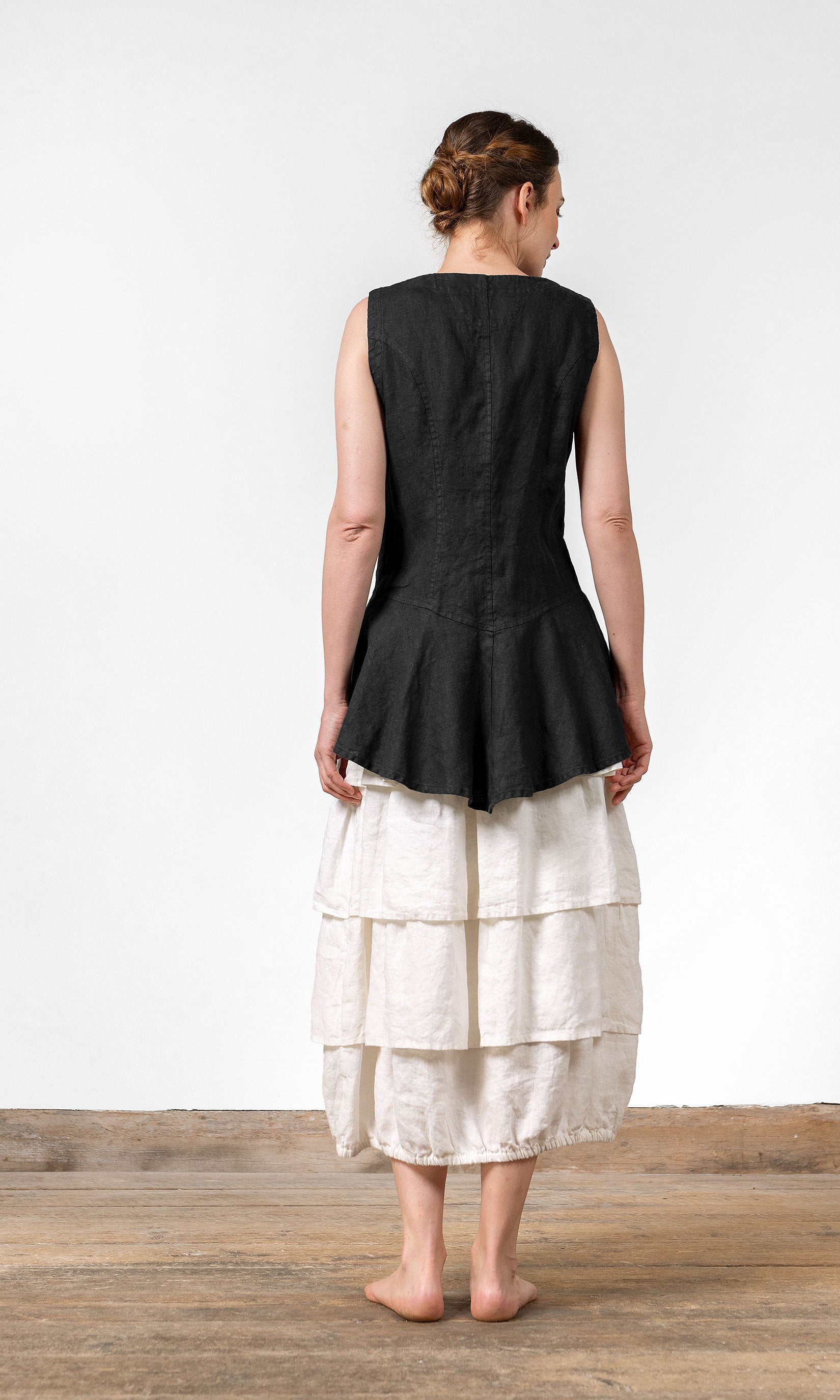 Leinenweste mit ausgestellter Silhouette und Knopfleiste vorne