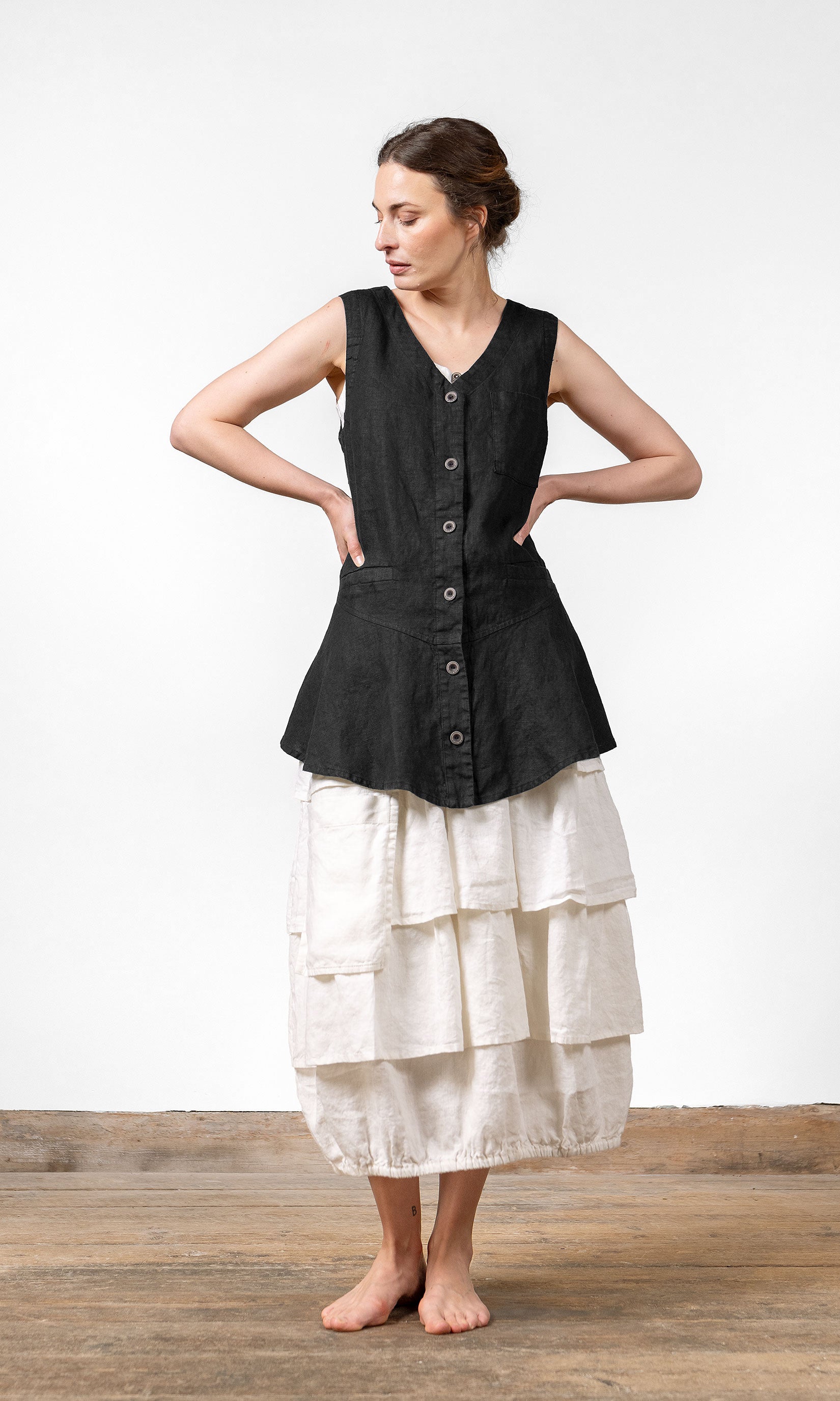Leinenweste mit ausgestellter Silhouette und Knopfleiste vorne