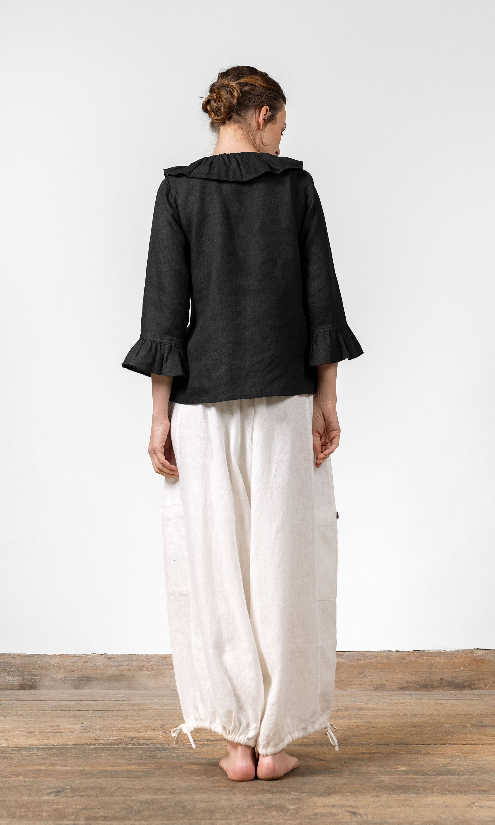 Linneblus med volanger, rak modell