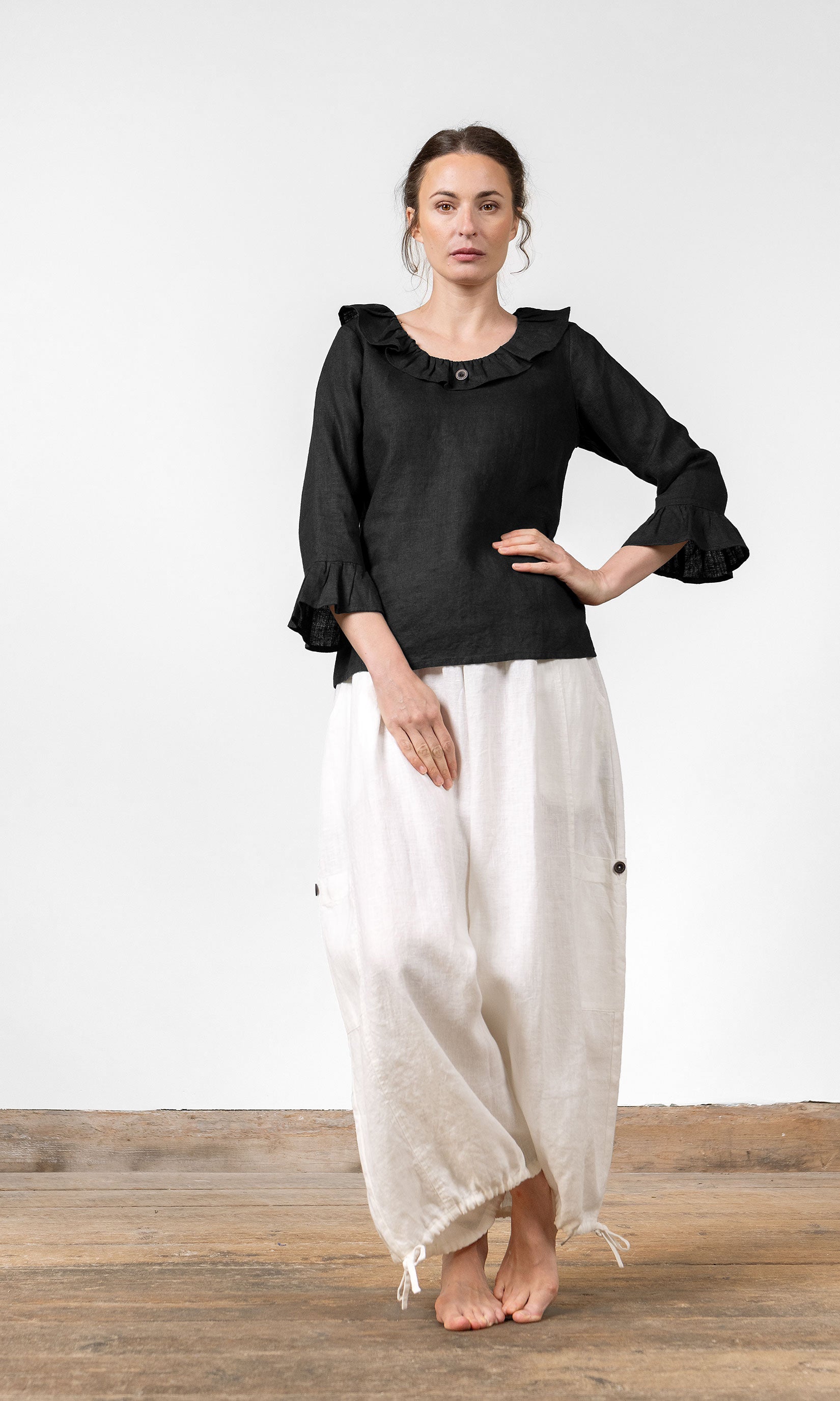 Linneblus med volanger, rak modell