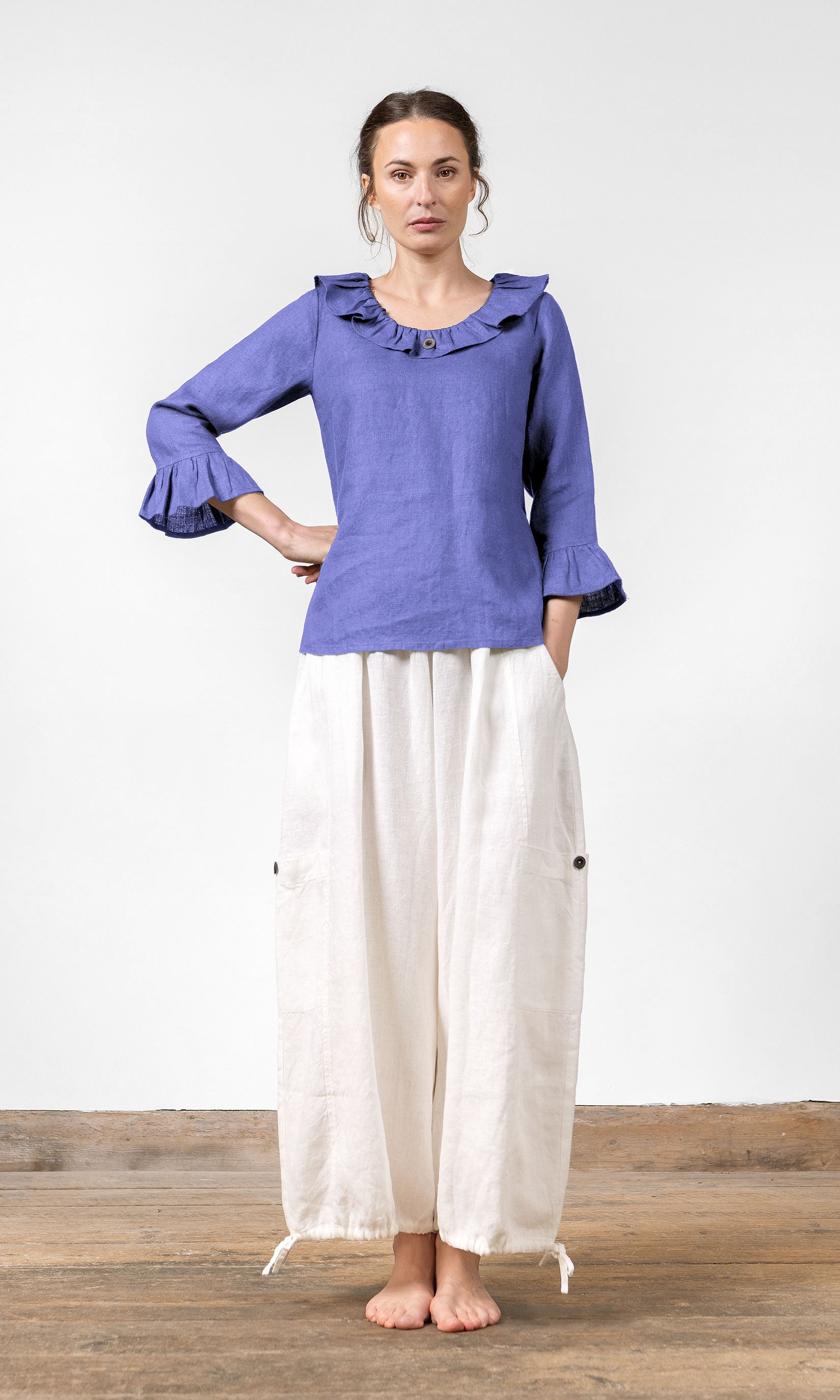 Linneblus med volanger, rak modell