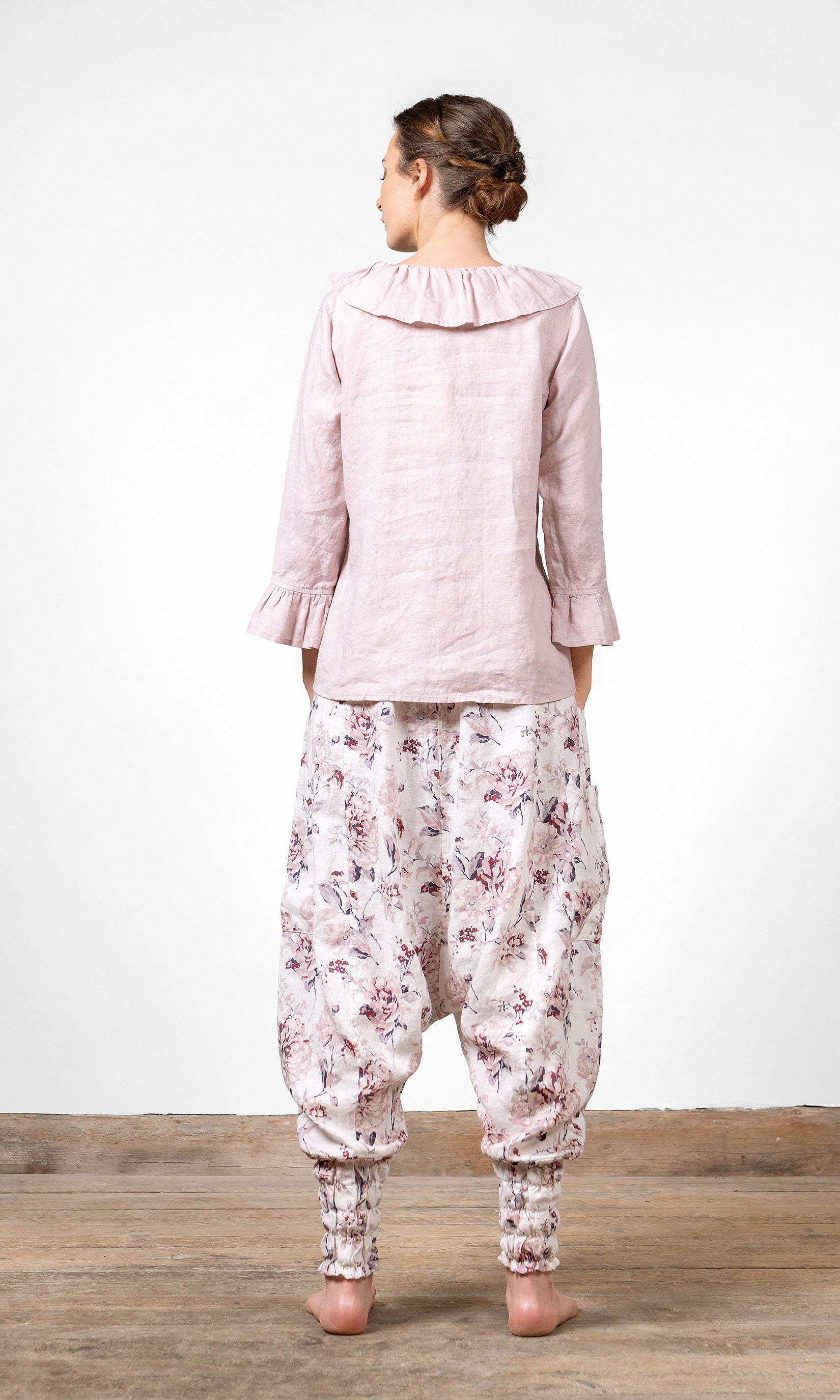 Linneblus med volanger, rak modell