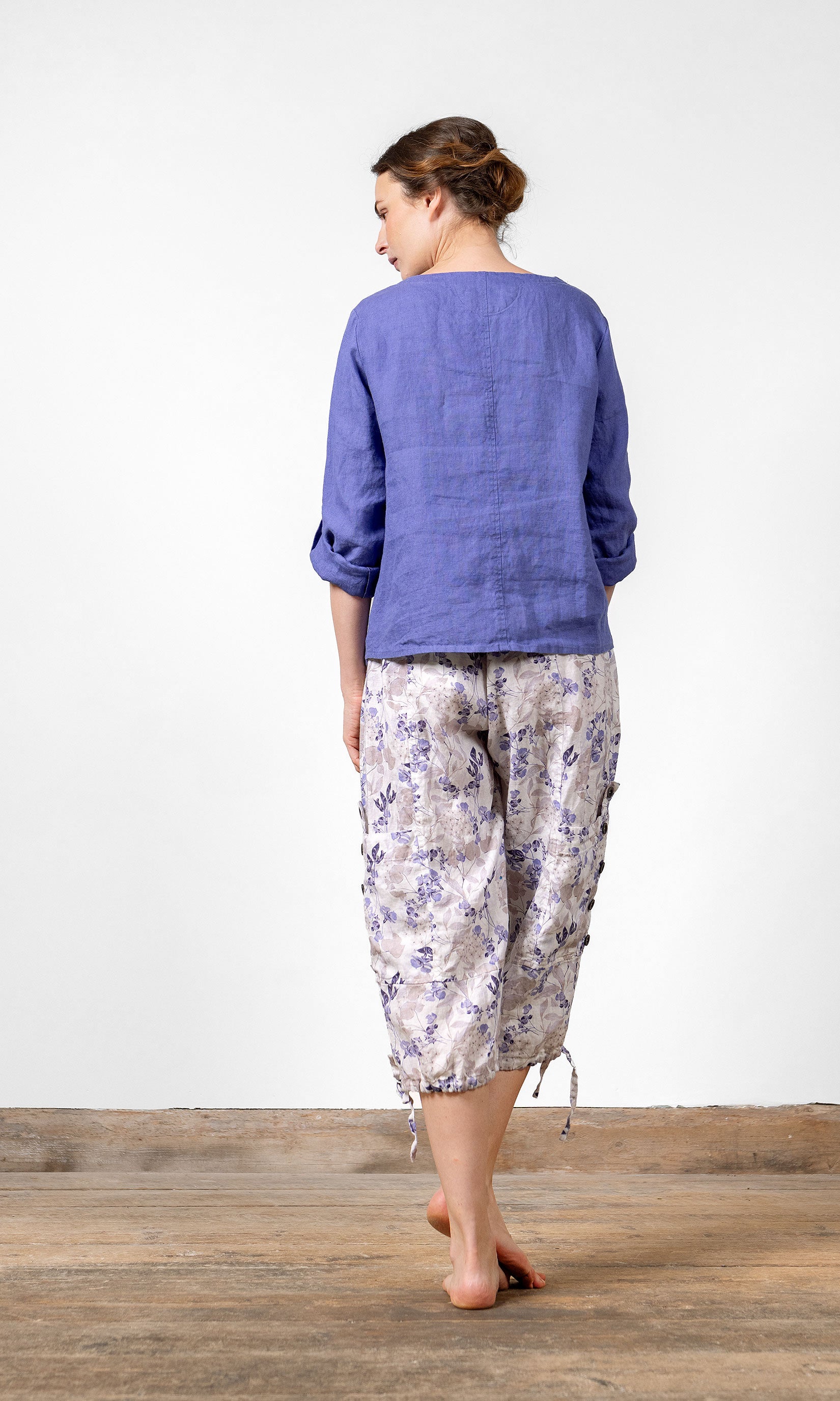 Bluse mit Wickelknöpfen