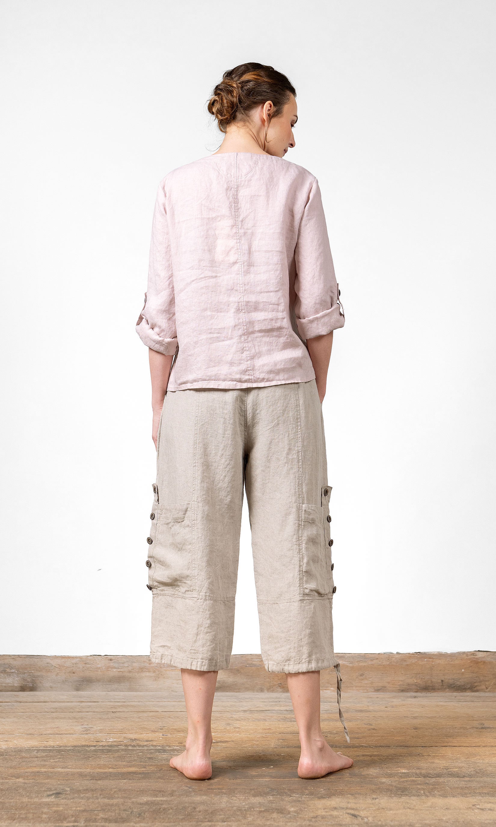 Bluse mit Wickelknöpfen