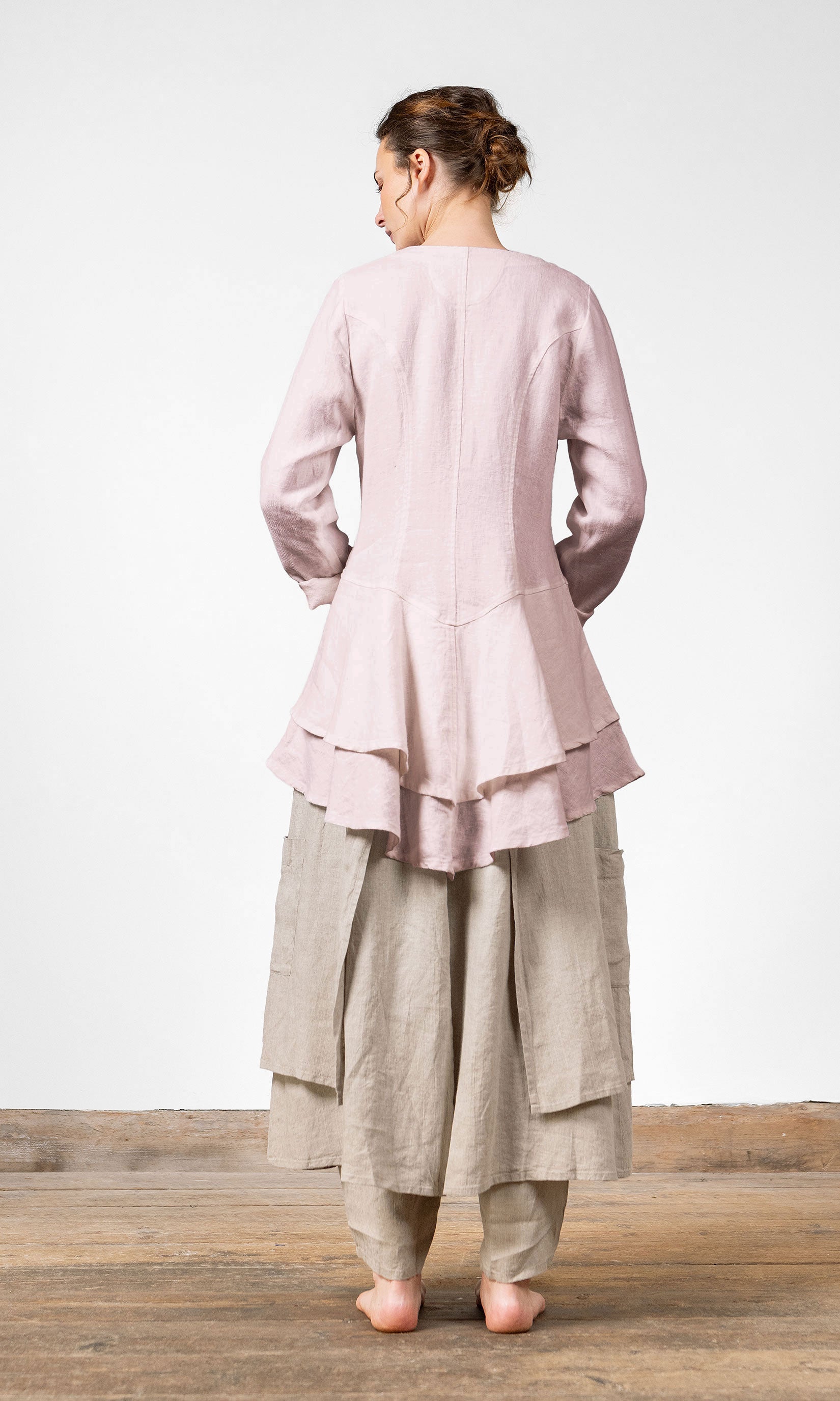 Leinenjacke mit Rüsche und V-Ausschnitt