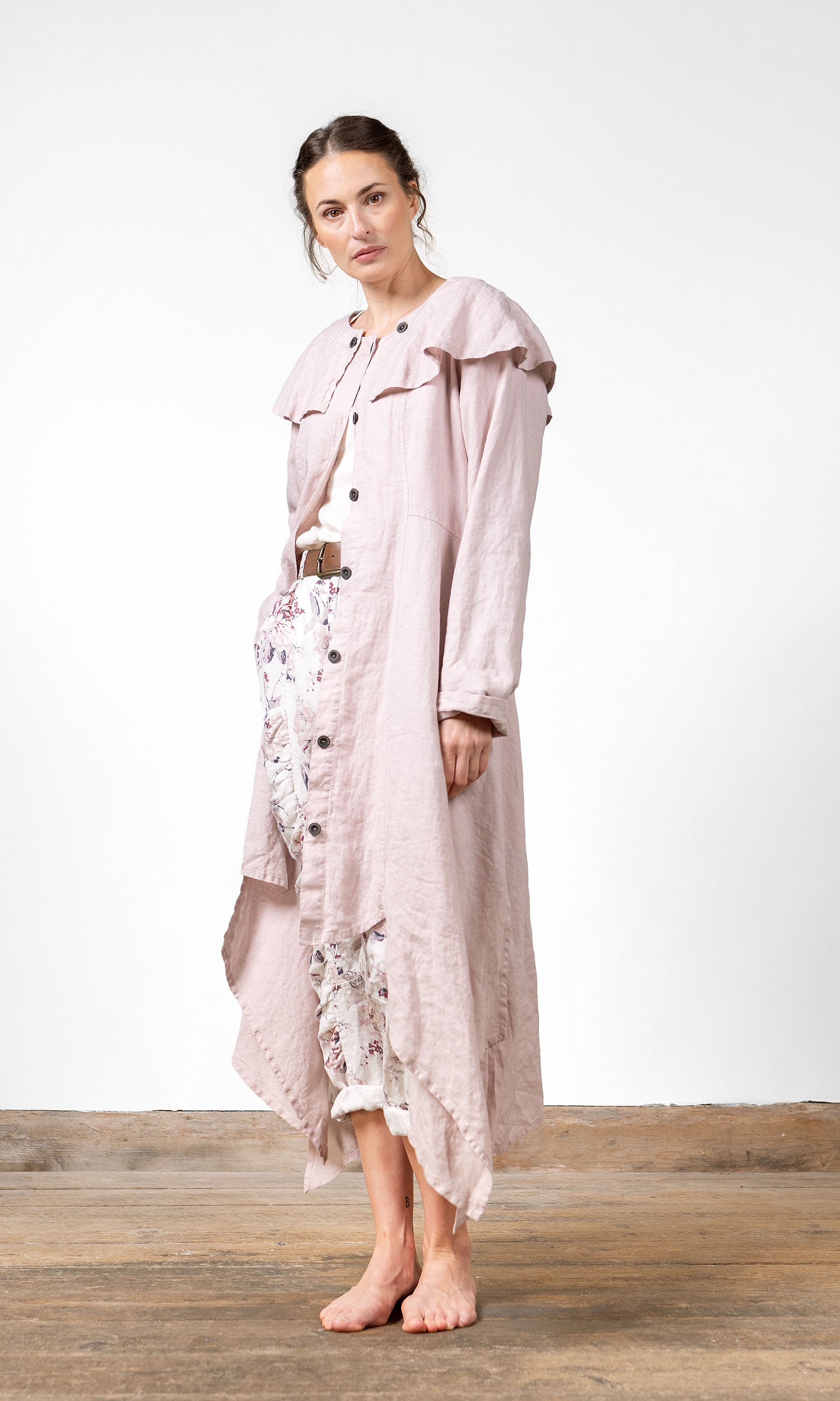 Fodrad lång linnekappa med krage