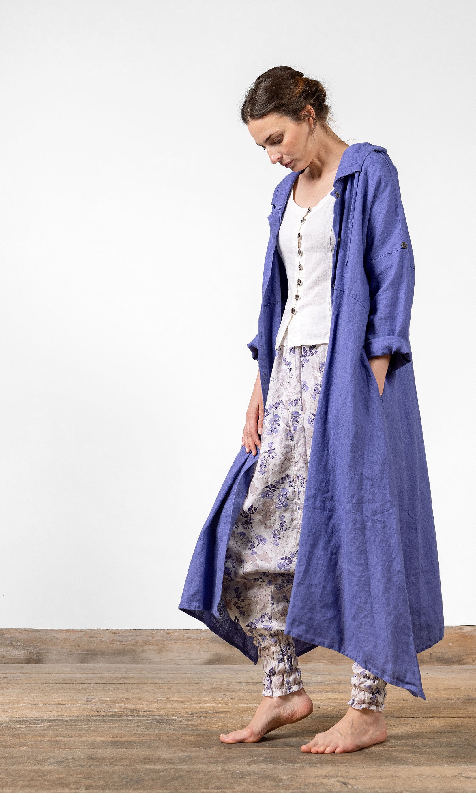 Lång linnerock med huva