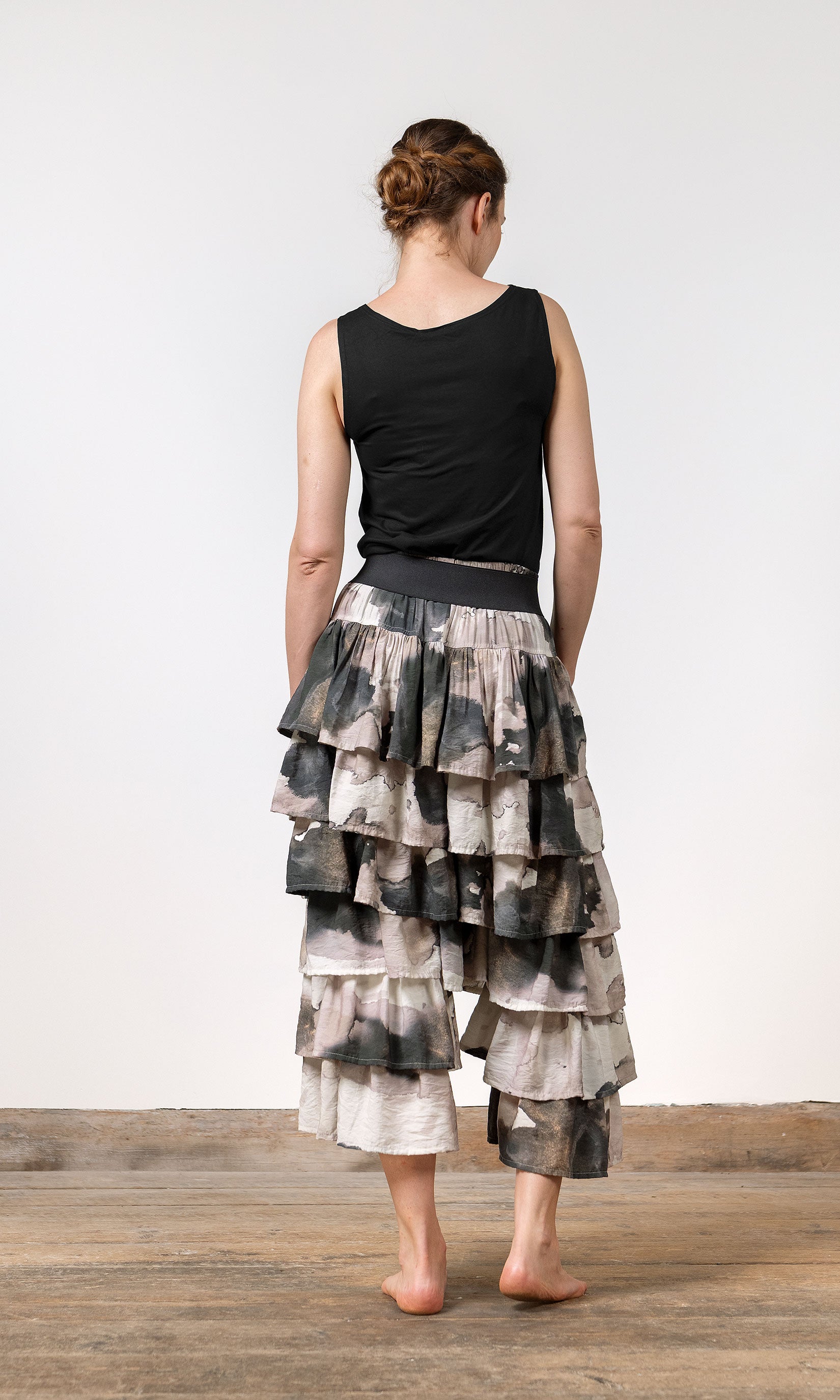 Byxkjol med lager av volang i viskosmix