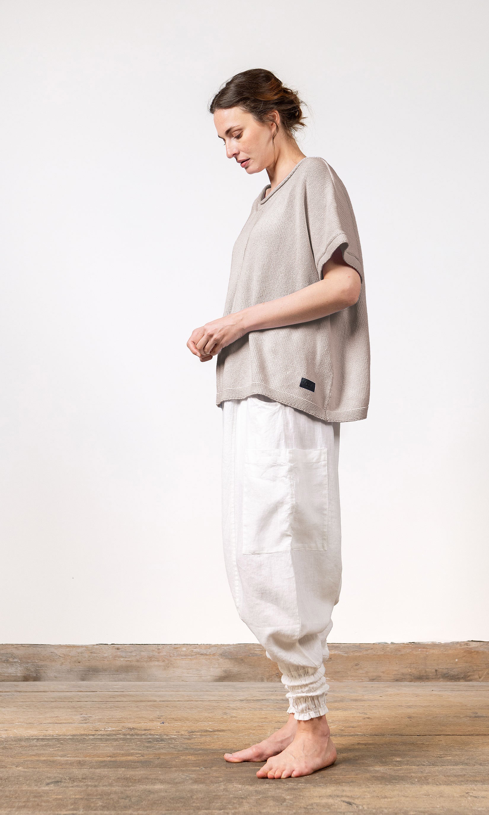 Kort stickad topp i ekologisk bomull