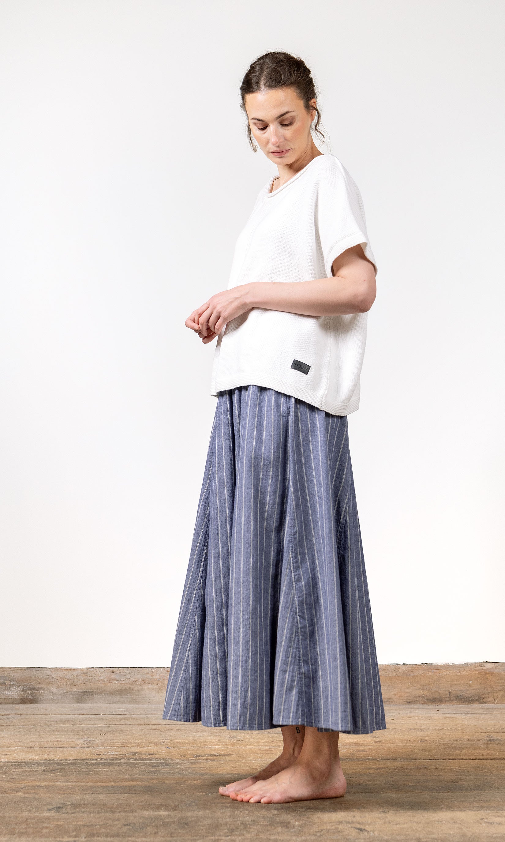 Kurzes gestricktes Oberteil aus biologischer Baumwolle