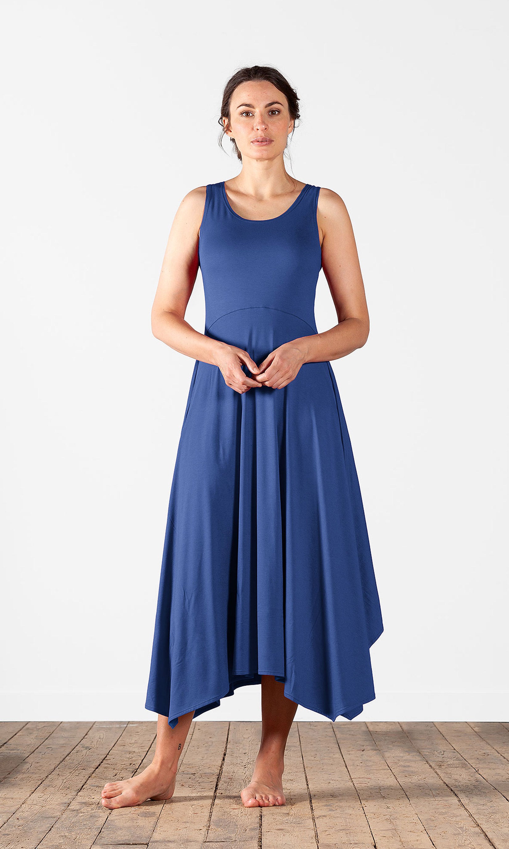 Ärmelloses Kleid aus Viskose