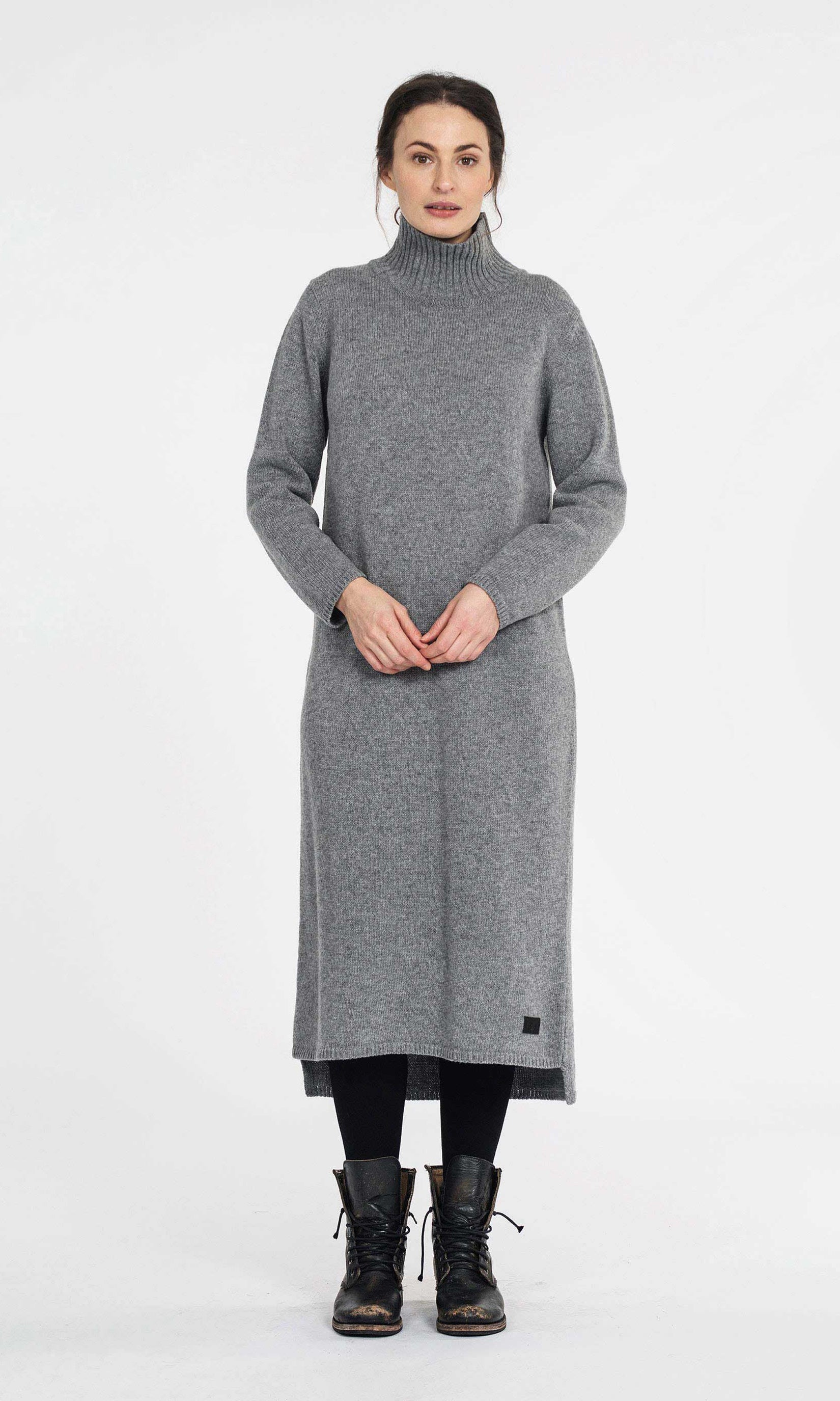 Lång ullklänning med polo