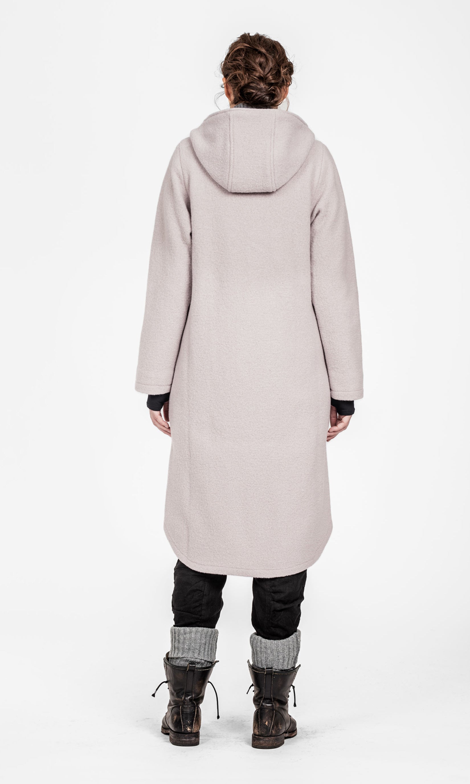 Straight wool coat with button closure and hood