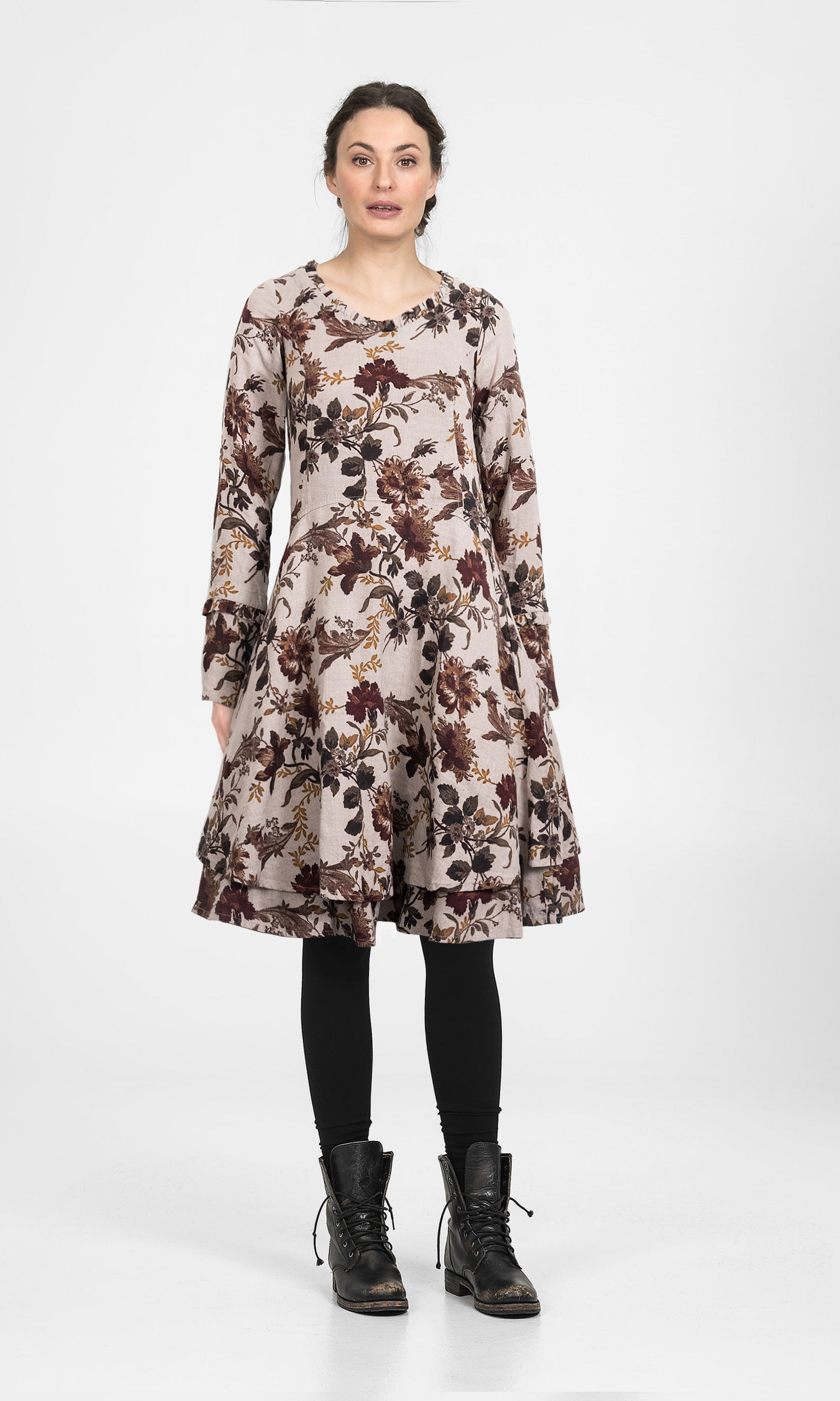 Knee-length linen dress with ruffle details