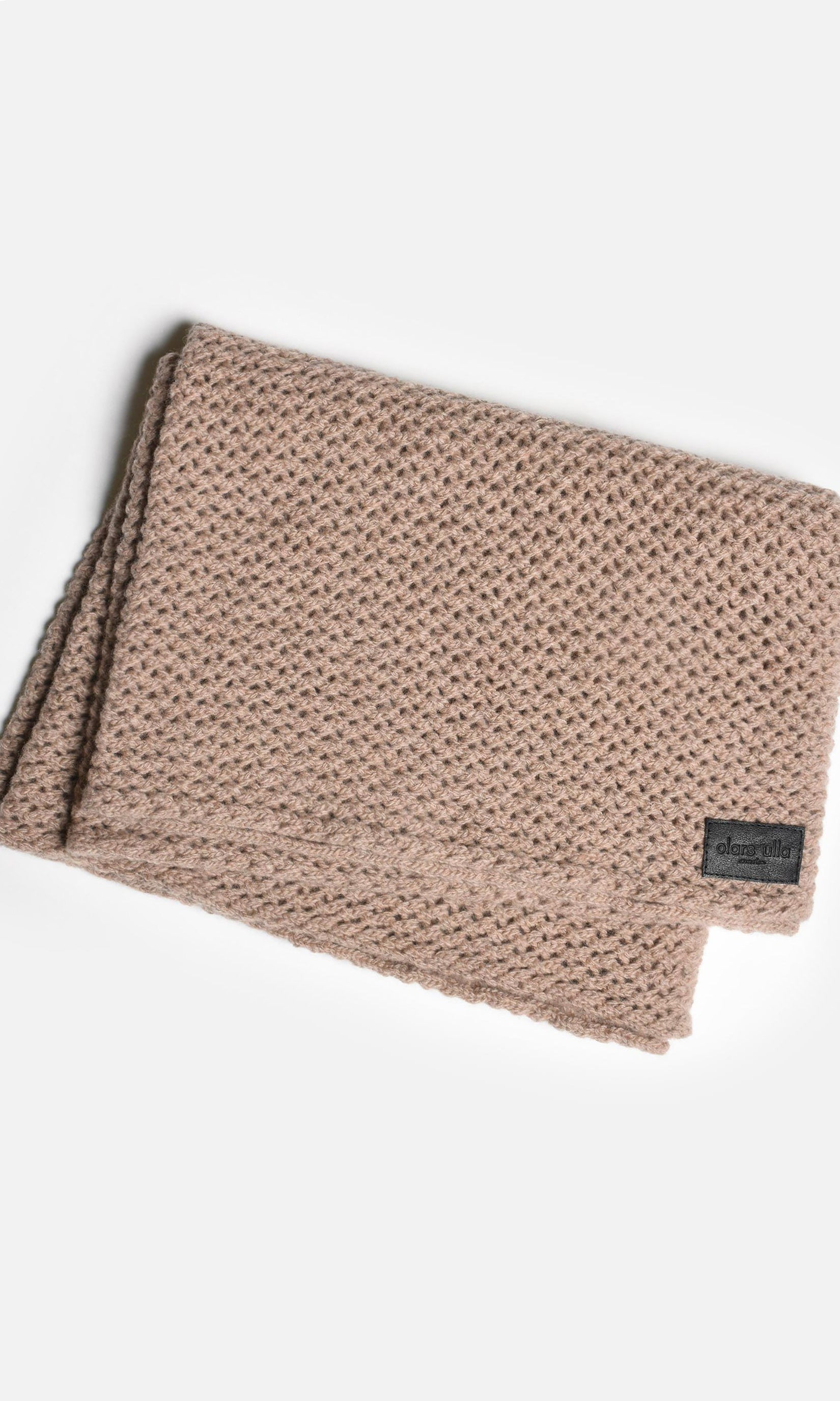 Gestrickter Rundschal aus Wolle