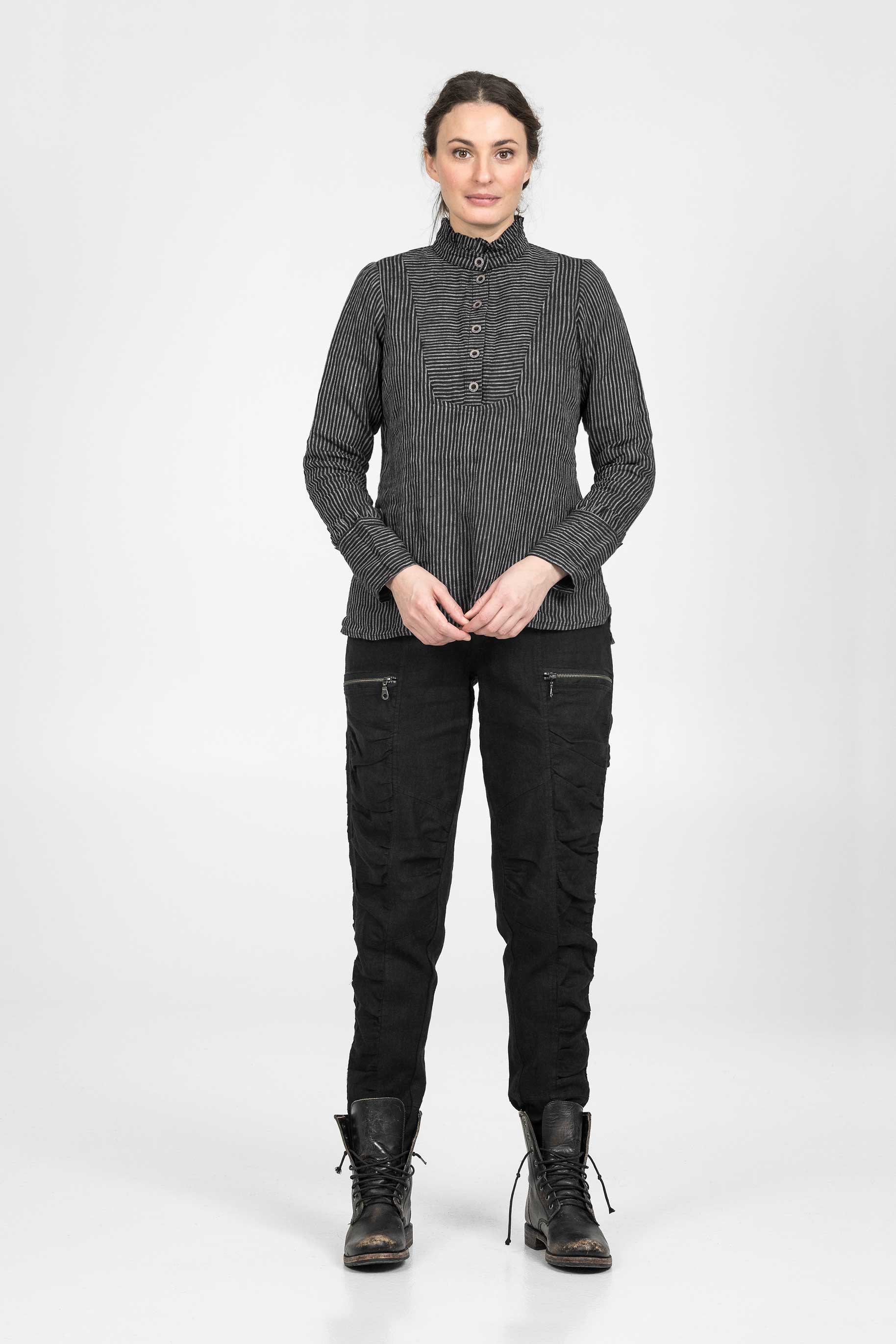 Leinenbluse mit Rüschendetails