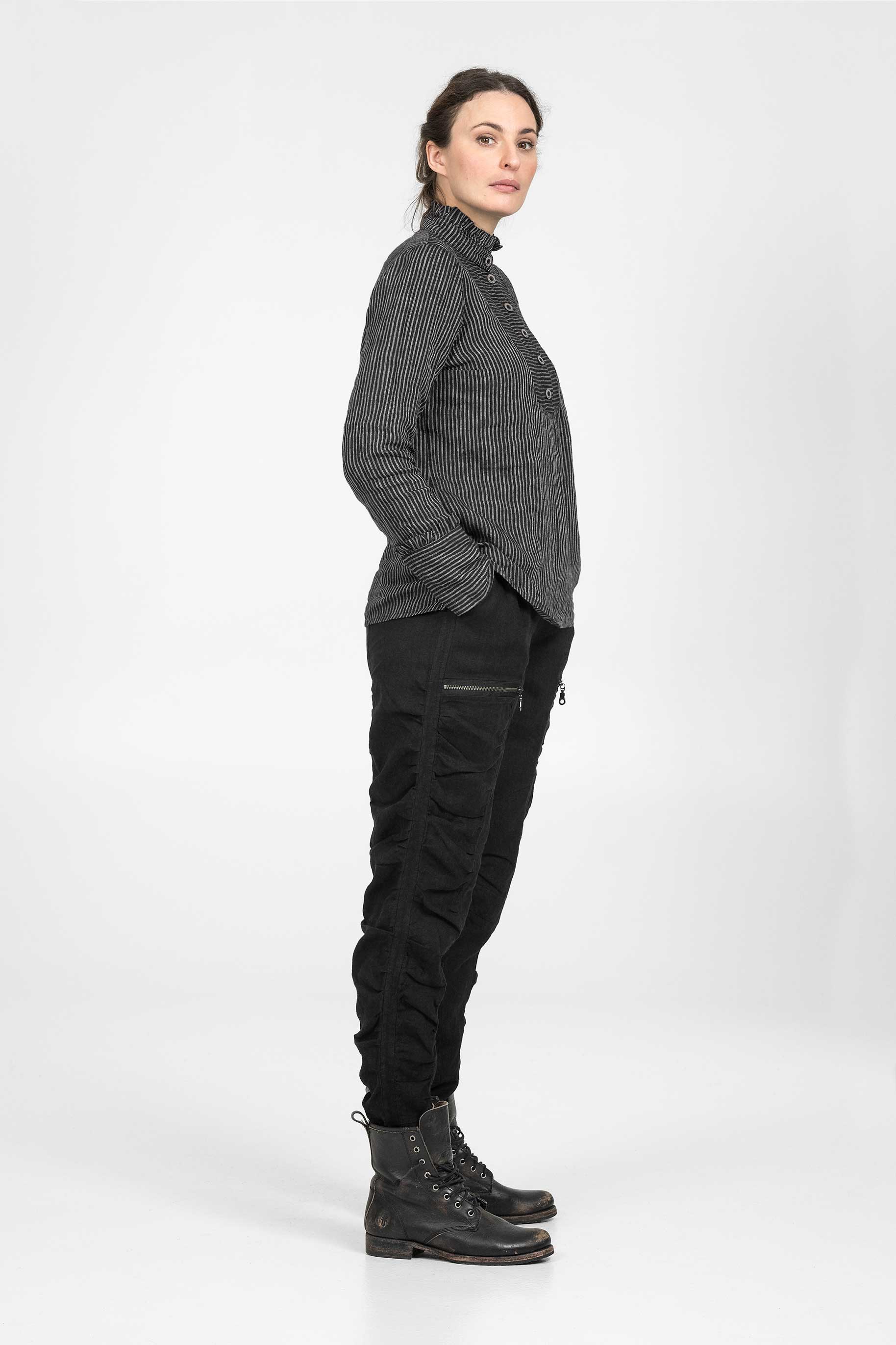 Leinenbluse mit Rüschendetails