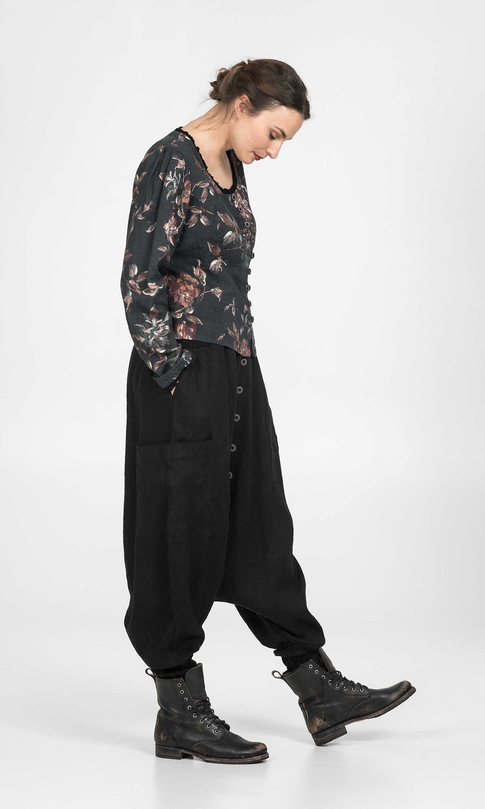 Long-sleeved linen blouse with button closure