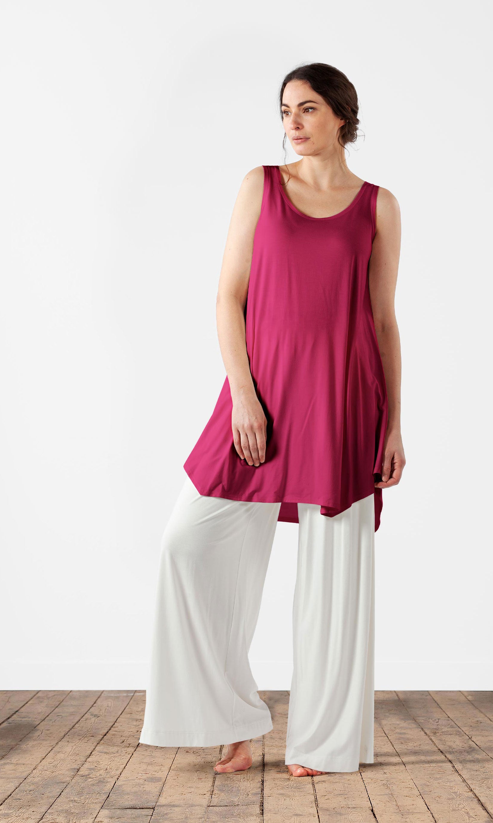 Viscose tunic in A-line shape, sleeveless model