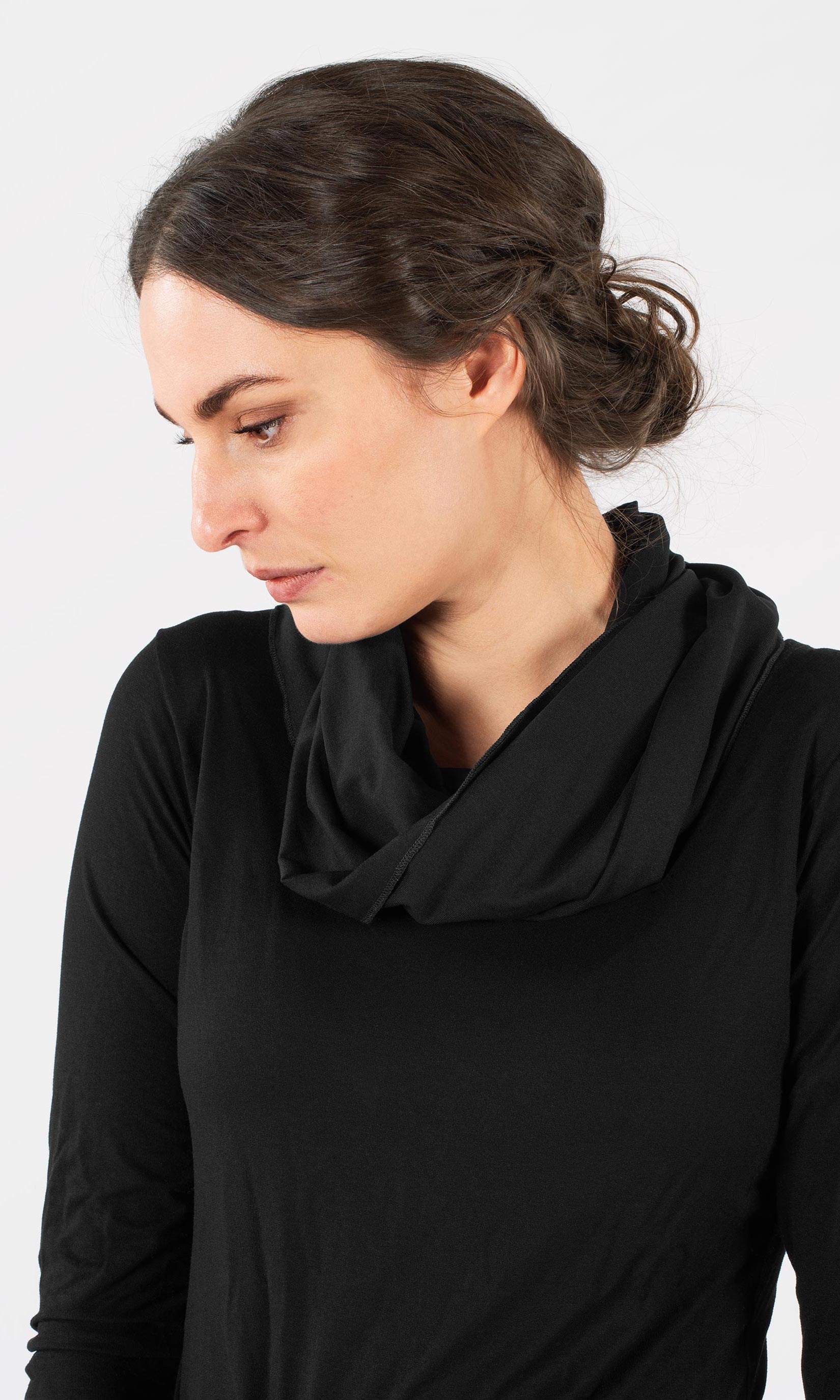 Round scarf in viscose