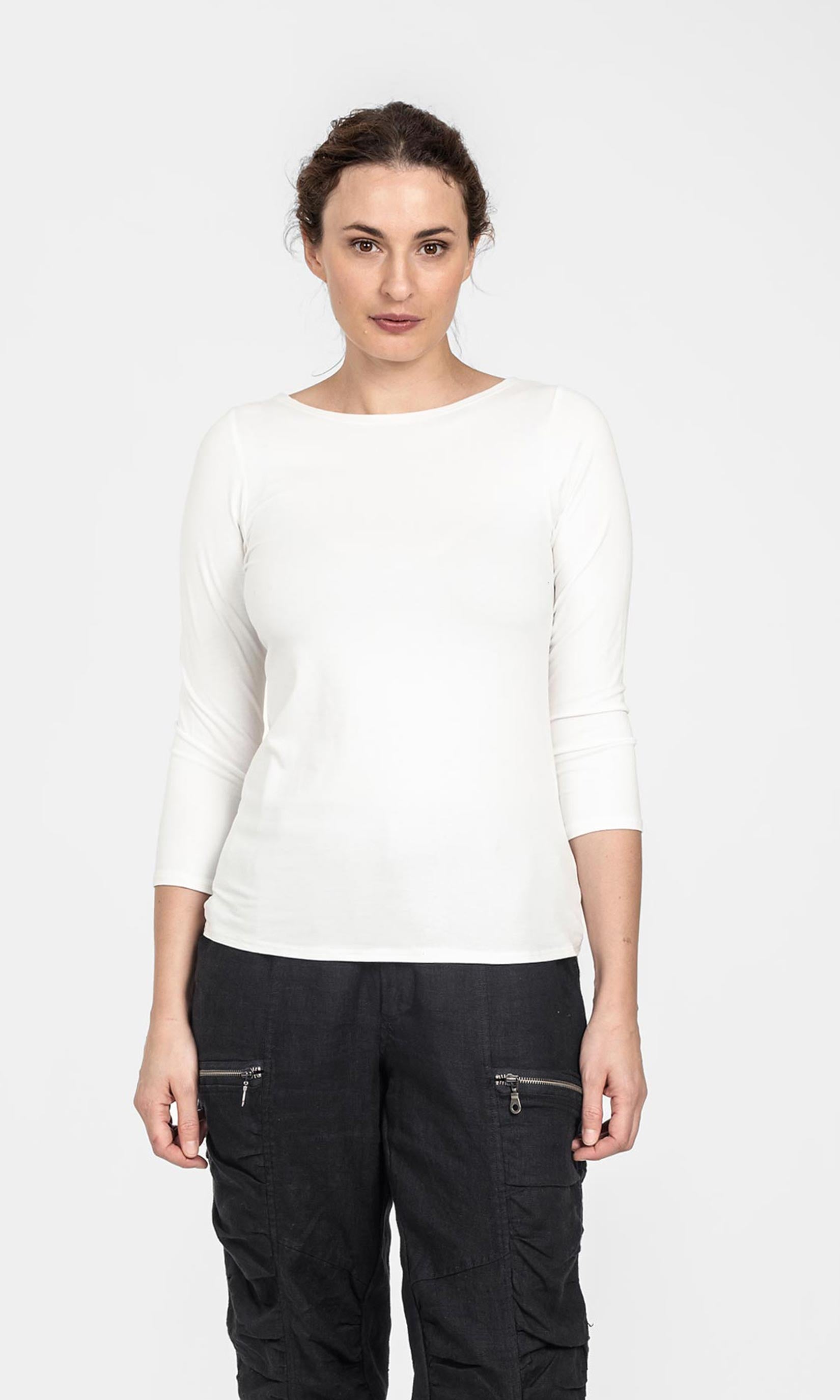 T-shirt with three-quarter sleeve