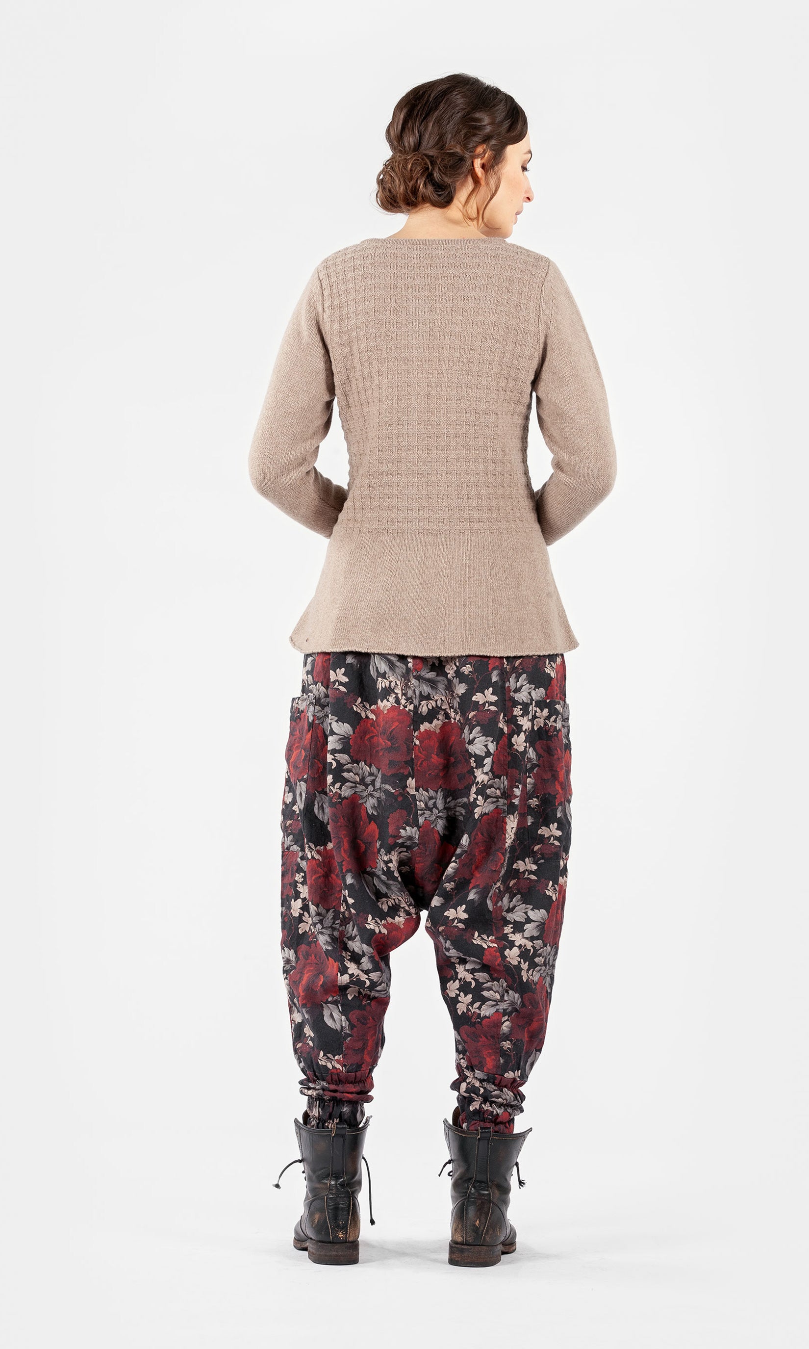 Fitted knitted wool cardigan