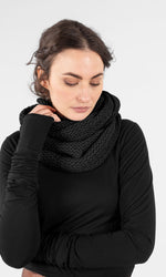Knitted round scarf in wool