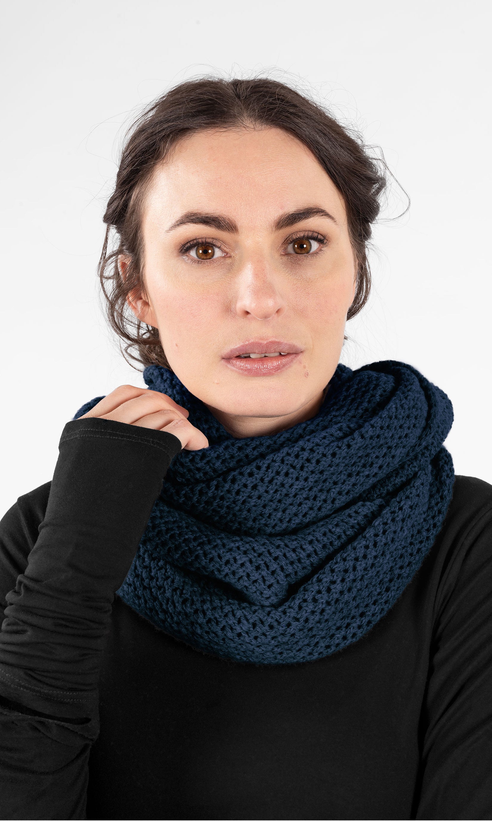 Gestrickter Rundschal aus Wolle