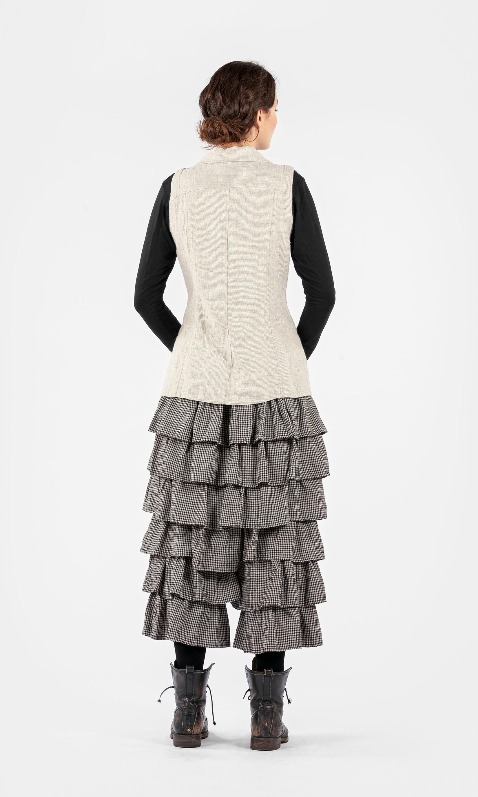 Fitted linen vest with lapels