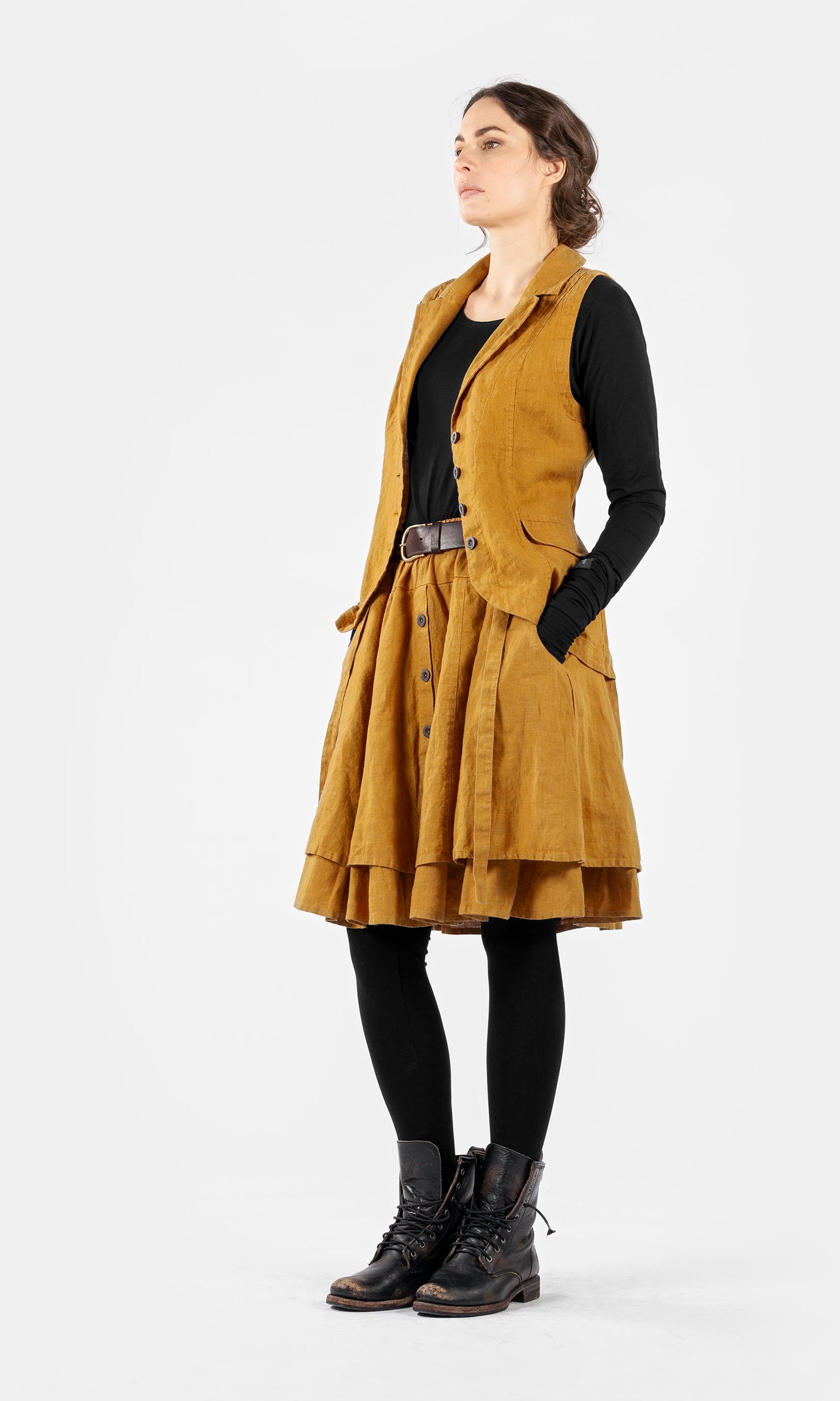 Taillierte Leinenweste mit Revers