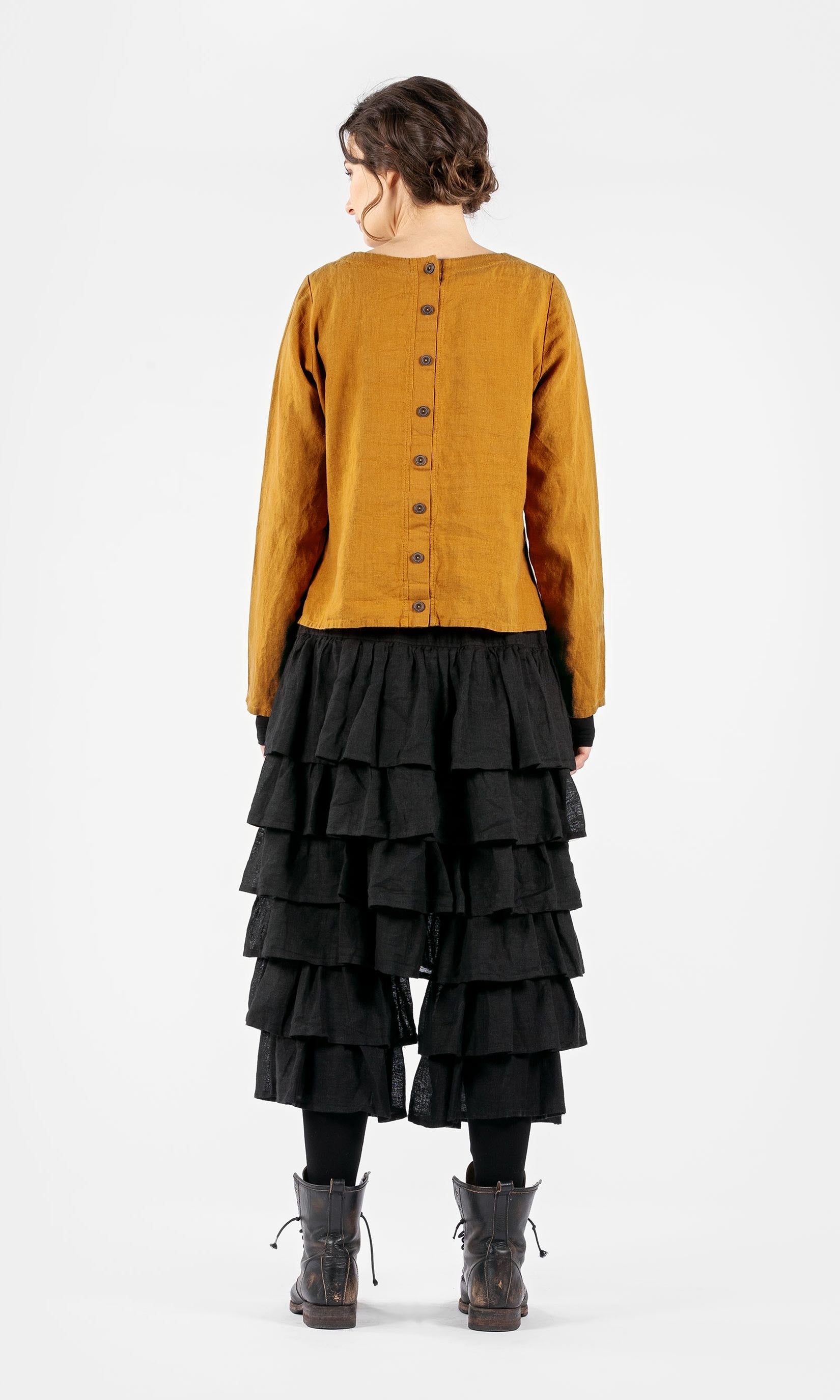 Linen top with buttons at the back