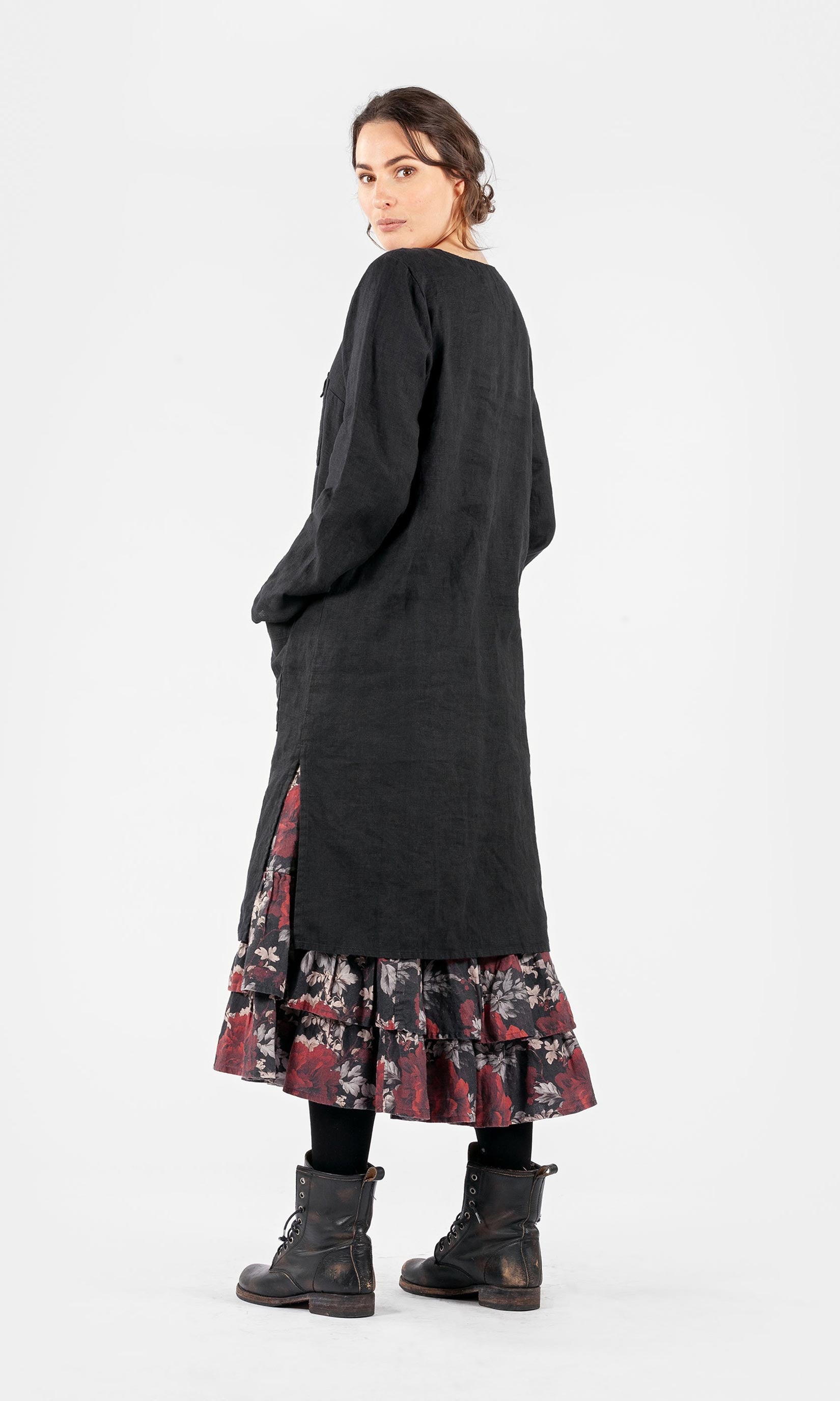 Straight linen dress with pockets