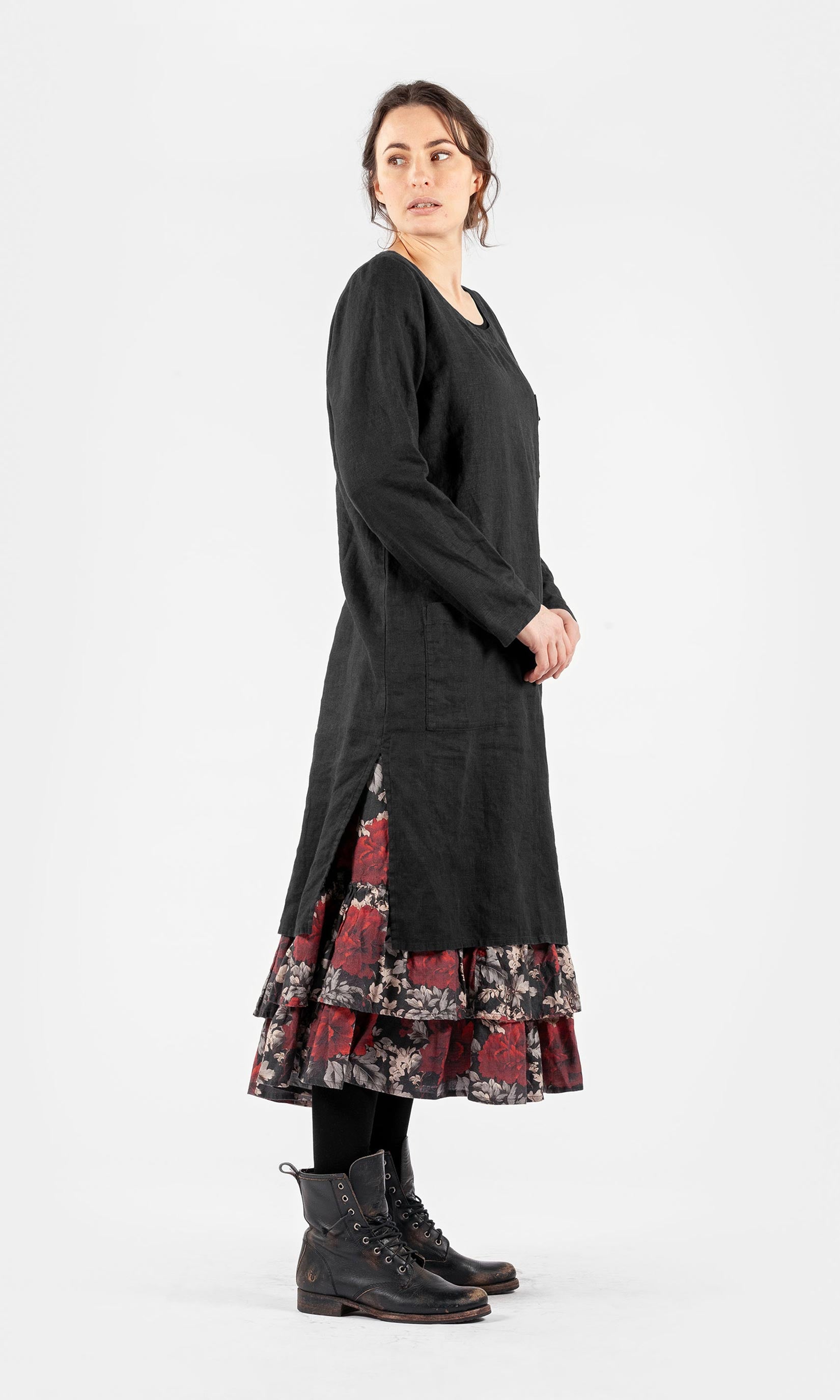 Straight linen dress with pockets