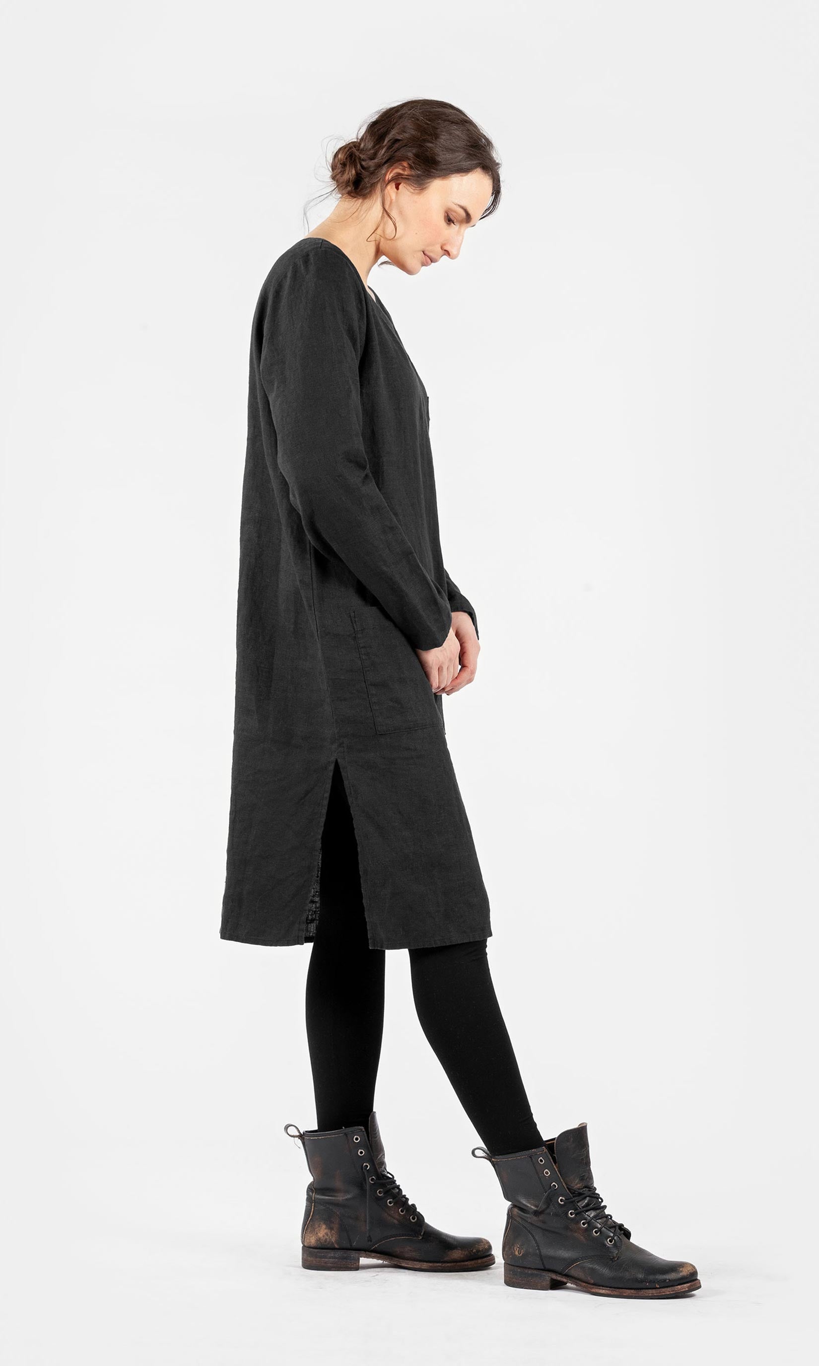 Straight linen dress with pockets