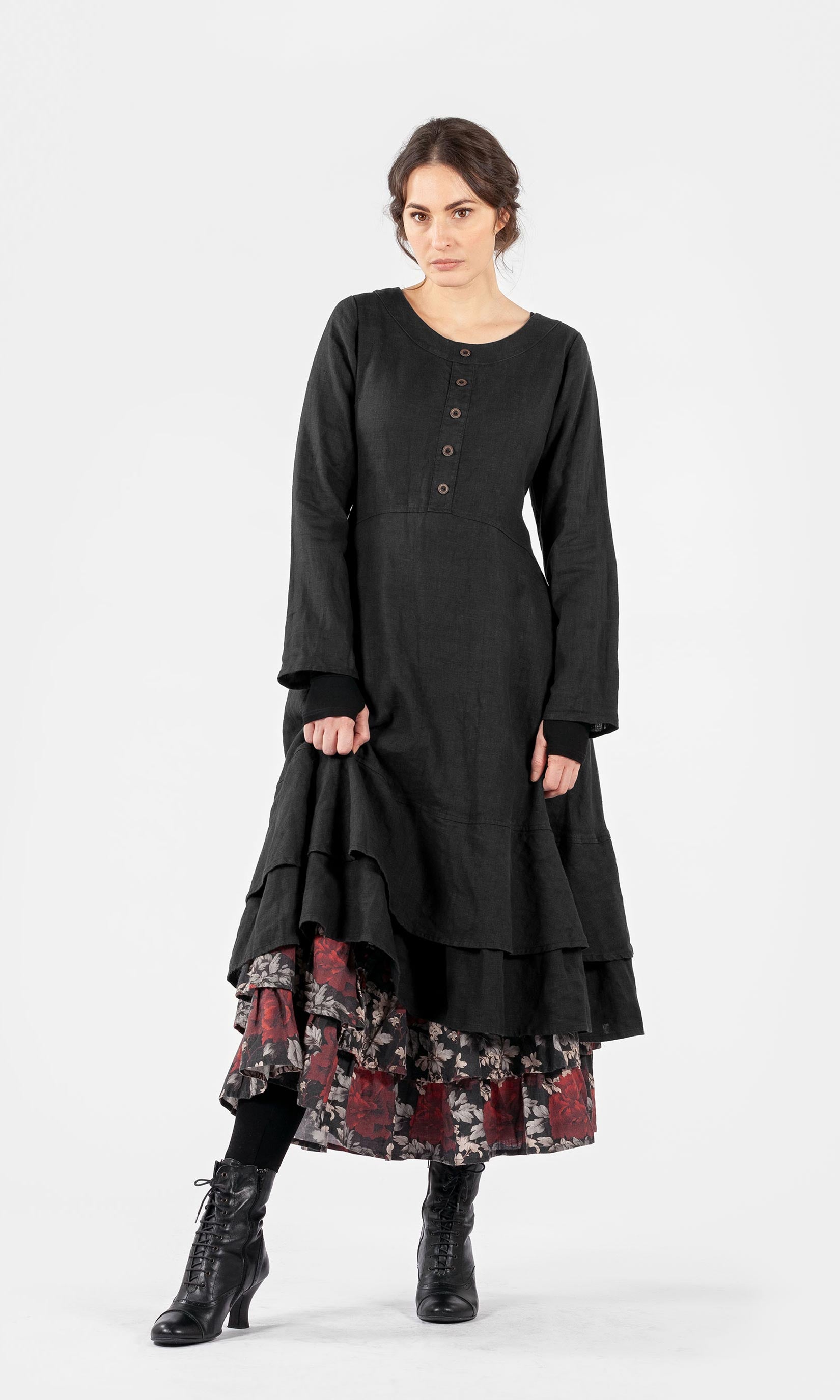 Langes Leinenkleid mit Doppelröcken