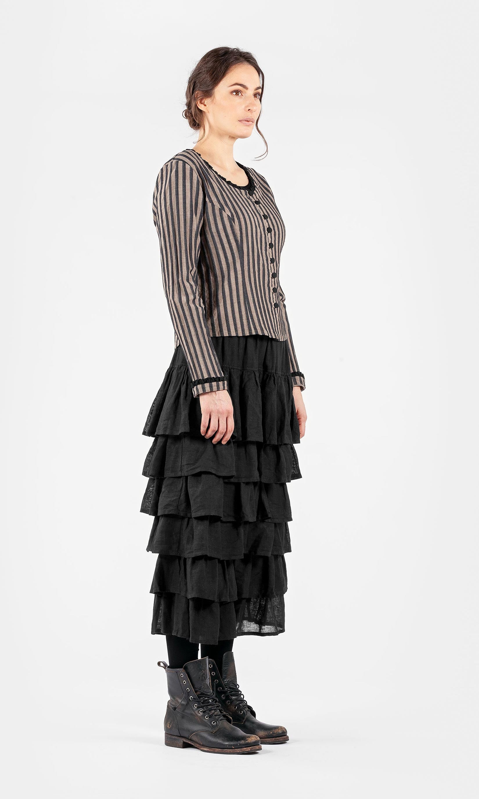 Long-sleeved blouse with button closure