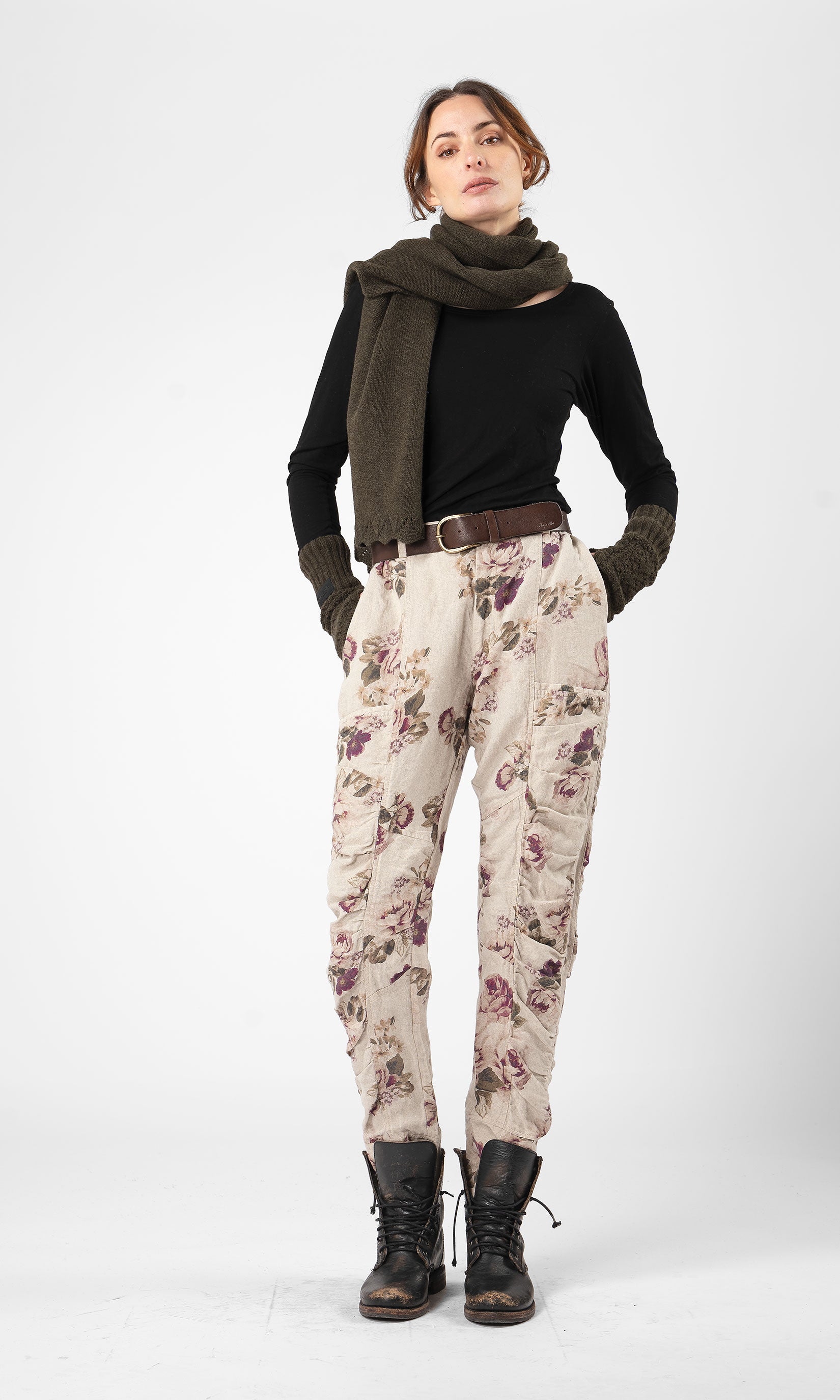 Pleated linen trousers