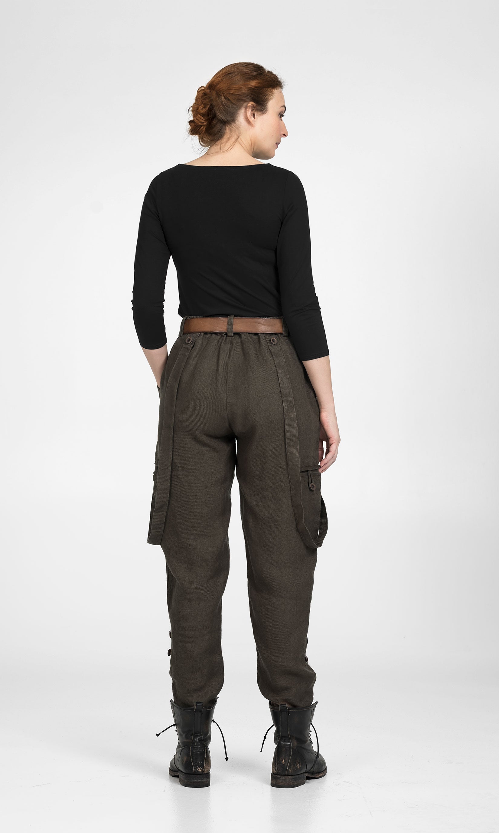Linen trousers with suspenders