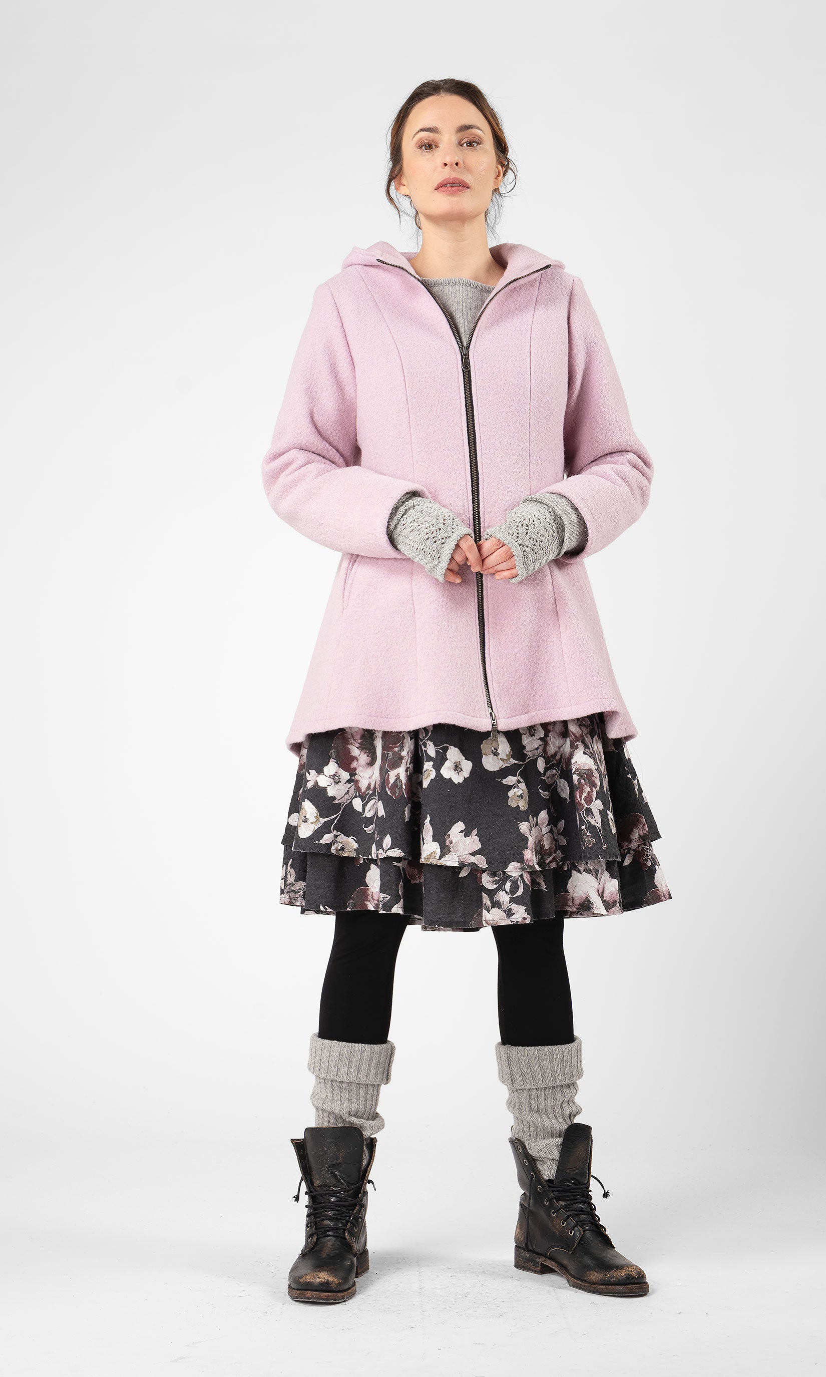Fitted wool jacket with zipper