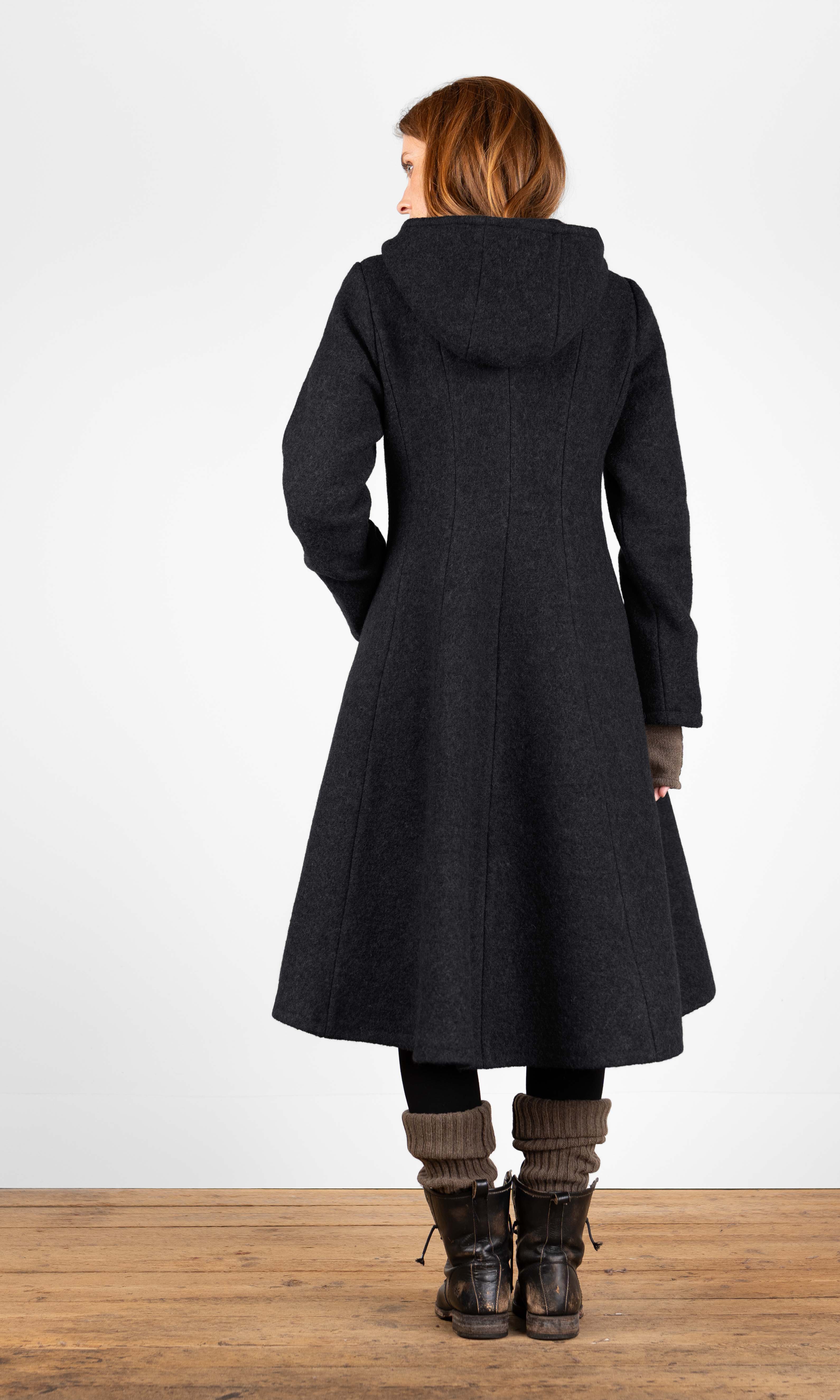 Wool coat with fastening and hood