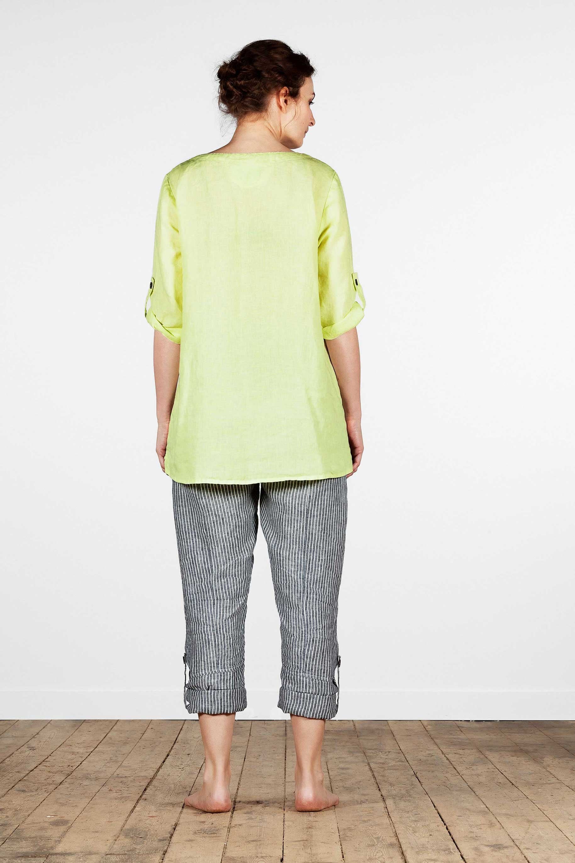 Straight linen tunic with 3/4 sleeves