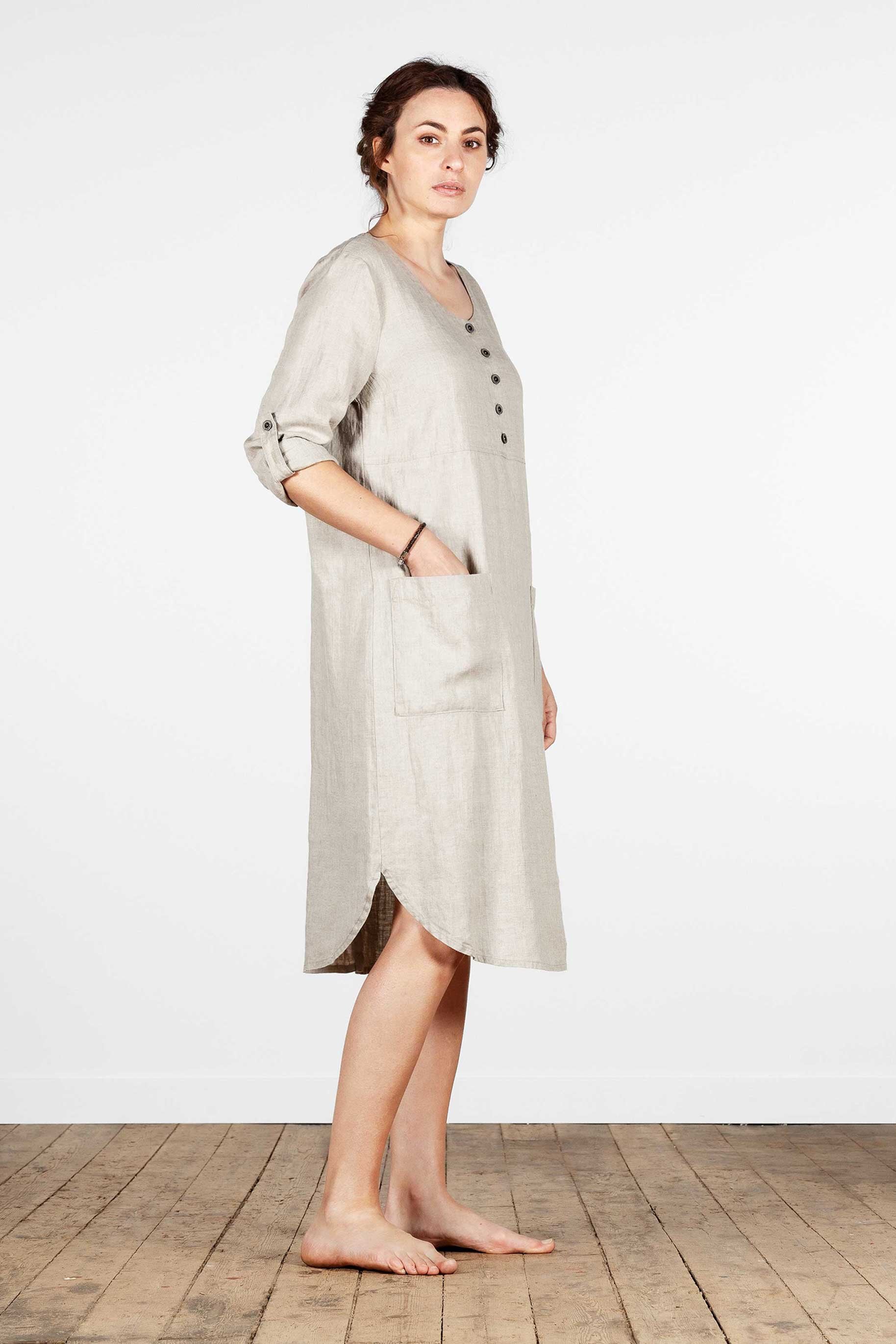 Short straight linen dress with pockets